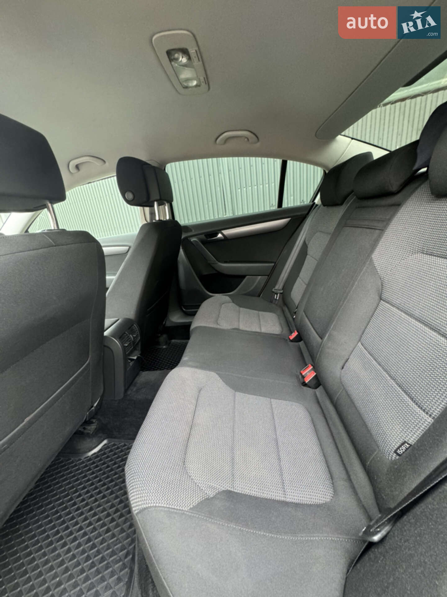 Volkswagen Passat 2011 VIN WVWZZZ3CZBP307832 фото оголошення 18 з 18