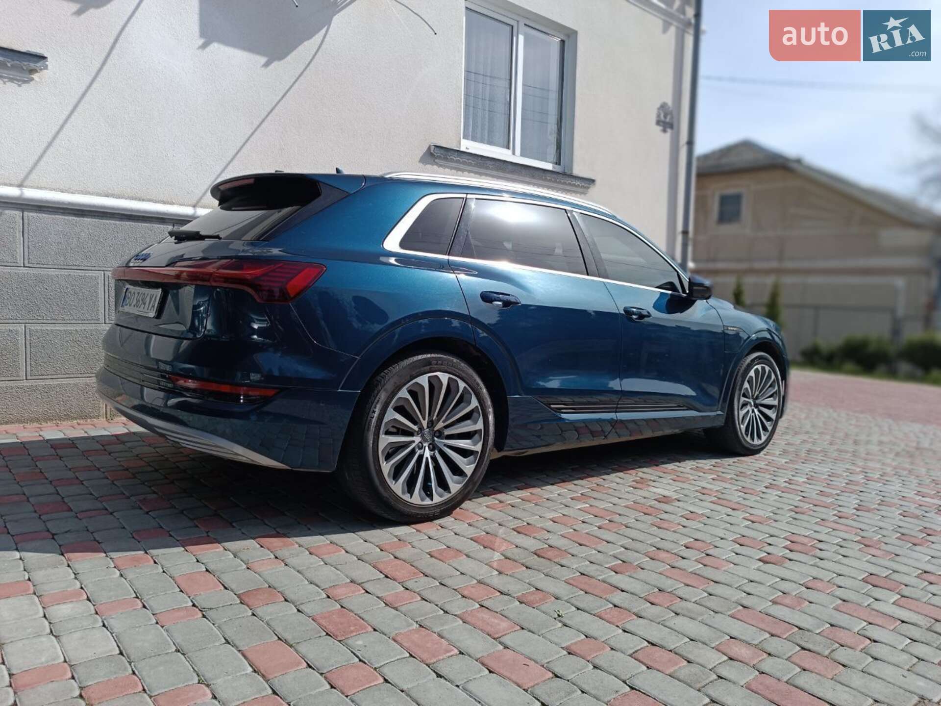 Audi e-tron 2019 VIN WA1VAAGE2KB025011 фото оголошення 138 з 150