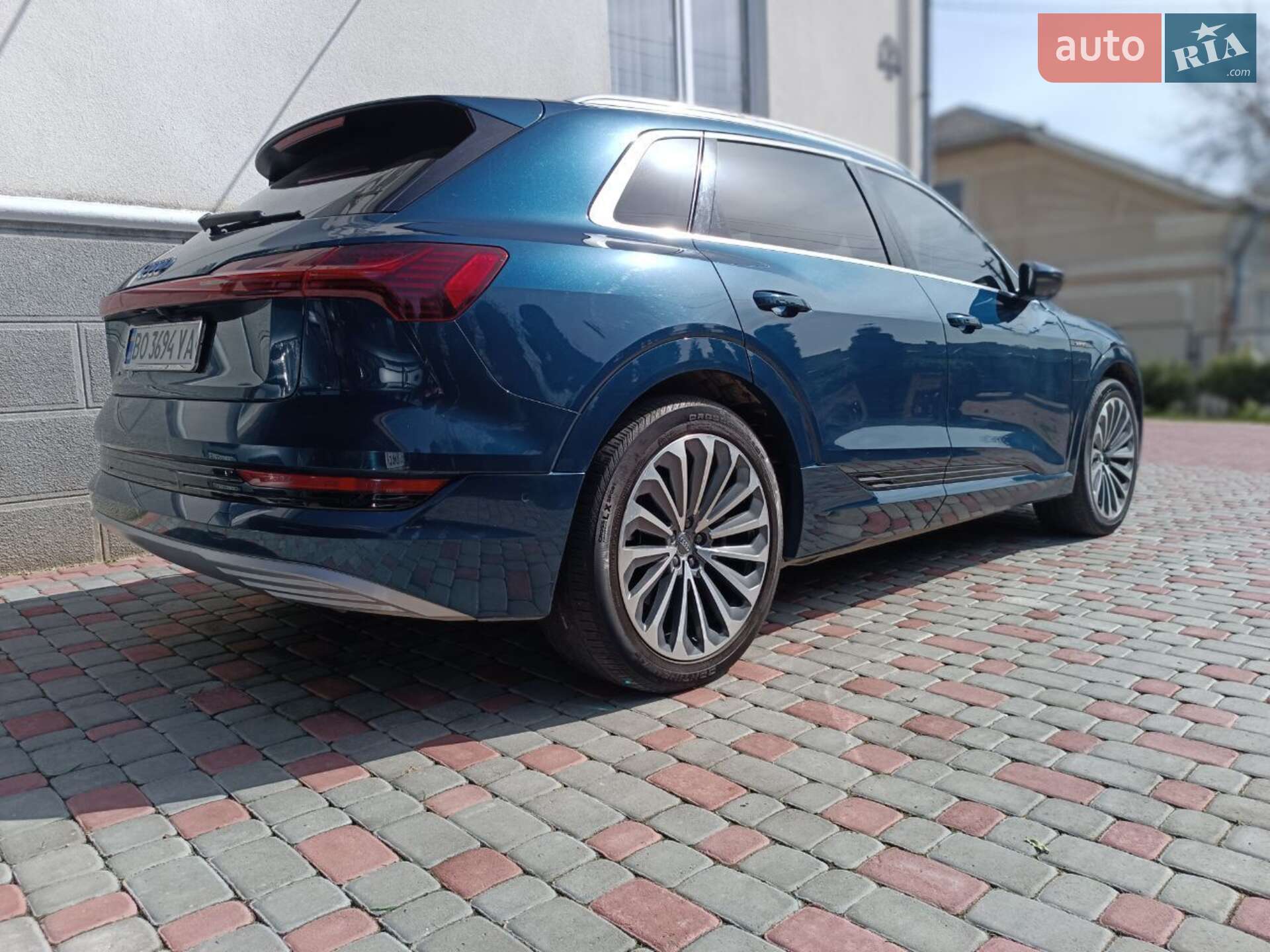 Audi e-tron 2019 VIN WA1VAAGE2KB025011 фото оголошення 139 з 150