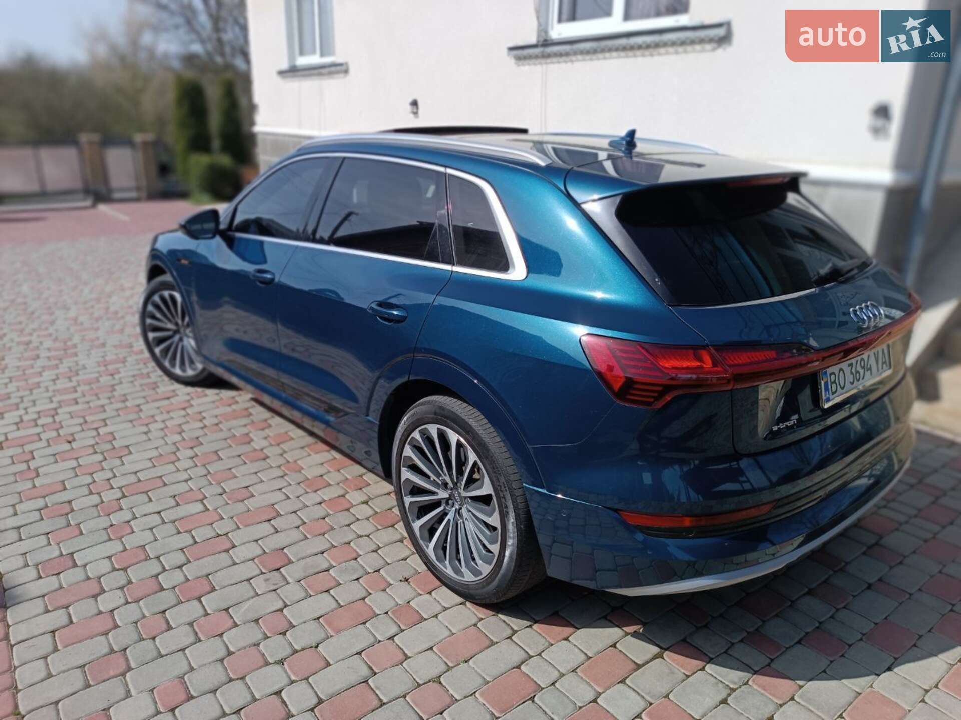 Audi e-tron 2019 VIN WA1VAAGE2KB025011 фото оголошення 143 з 150