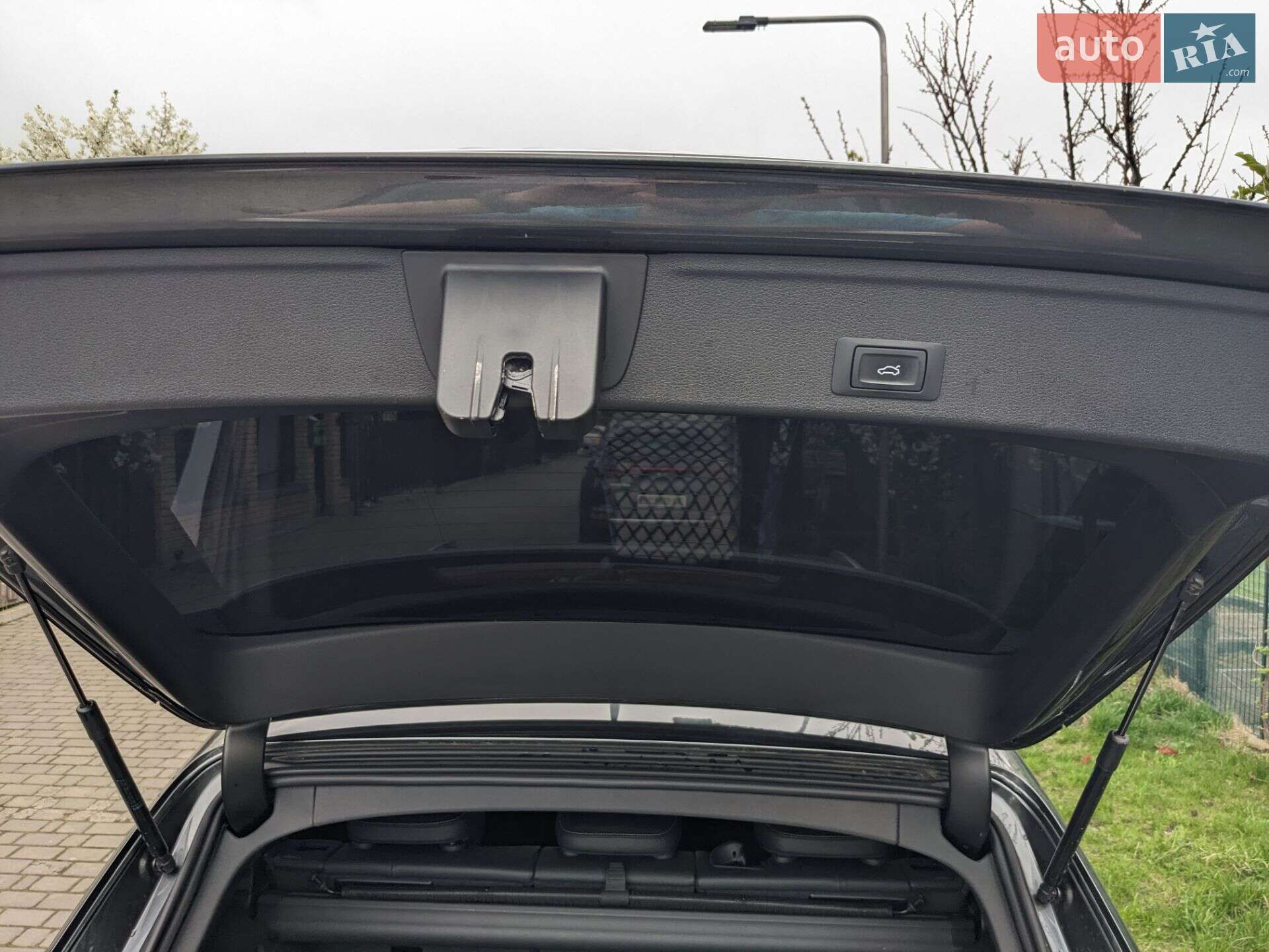 Audi A4 2016 VIN WAUZZZF47HA011155 фото оголошення 19 з 24