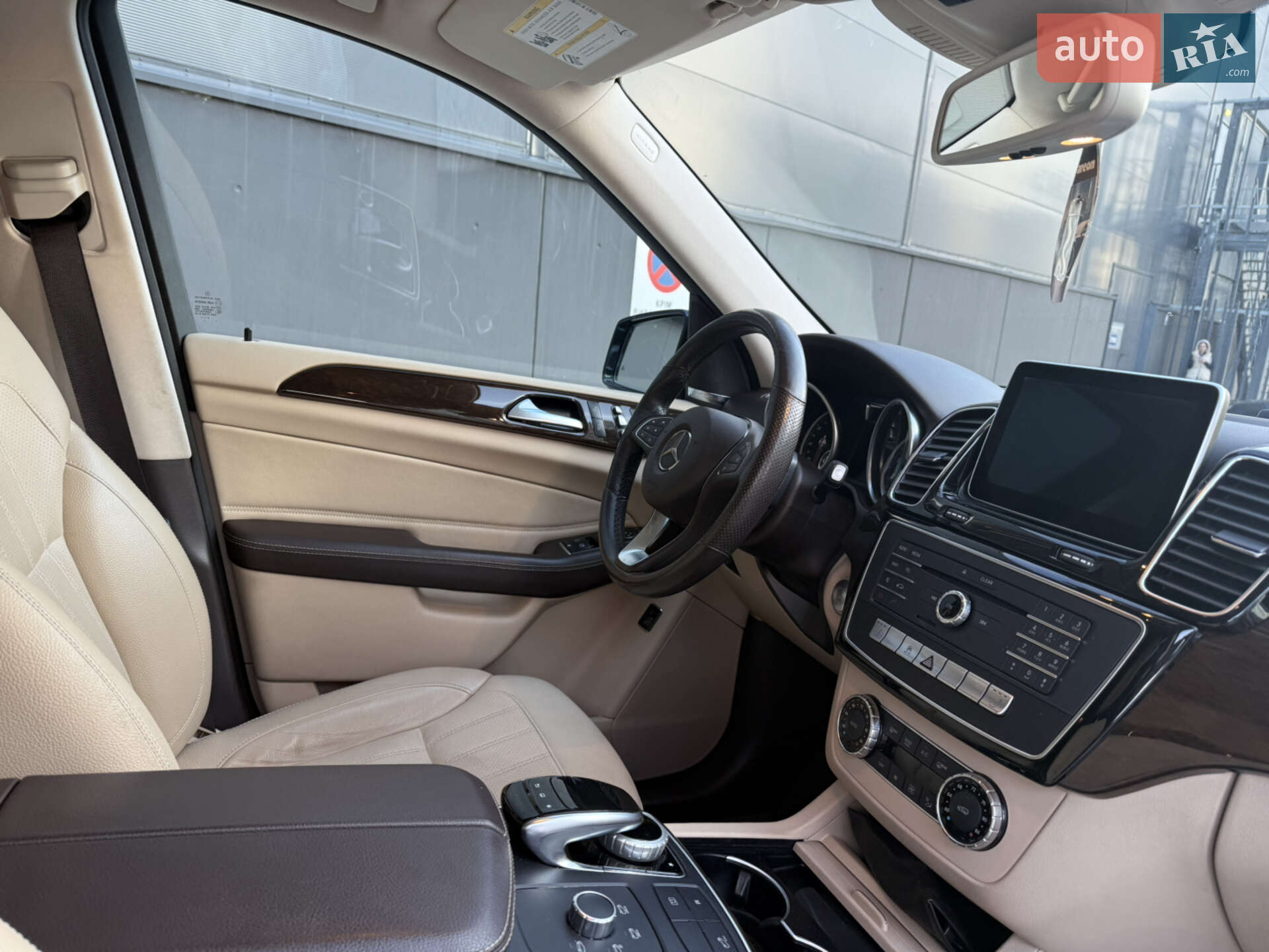 Mercedes-Benz GLE-Class 2015 VIN 4JGDA5HB3GA682115 фото оголошення 11 з 39