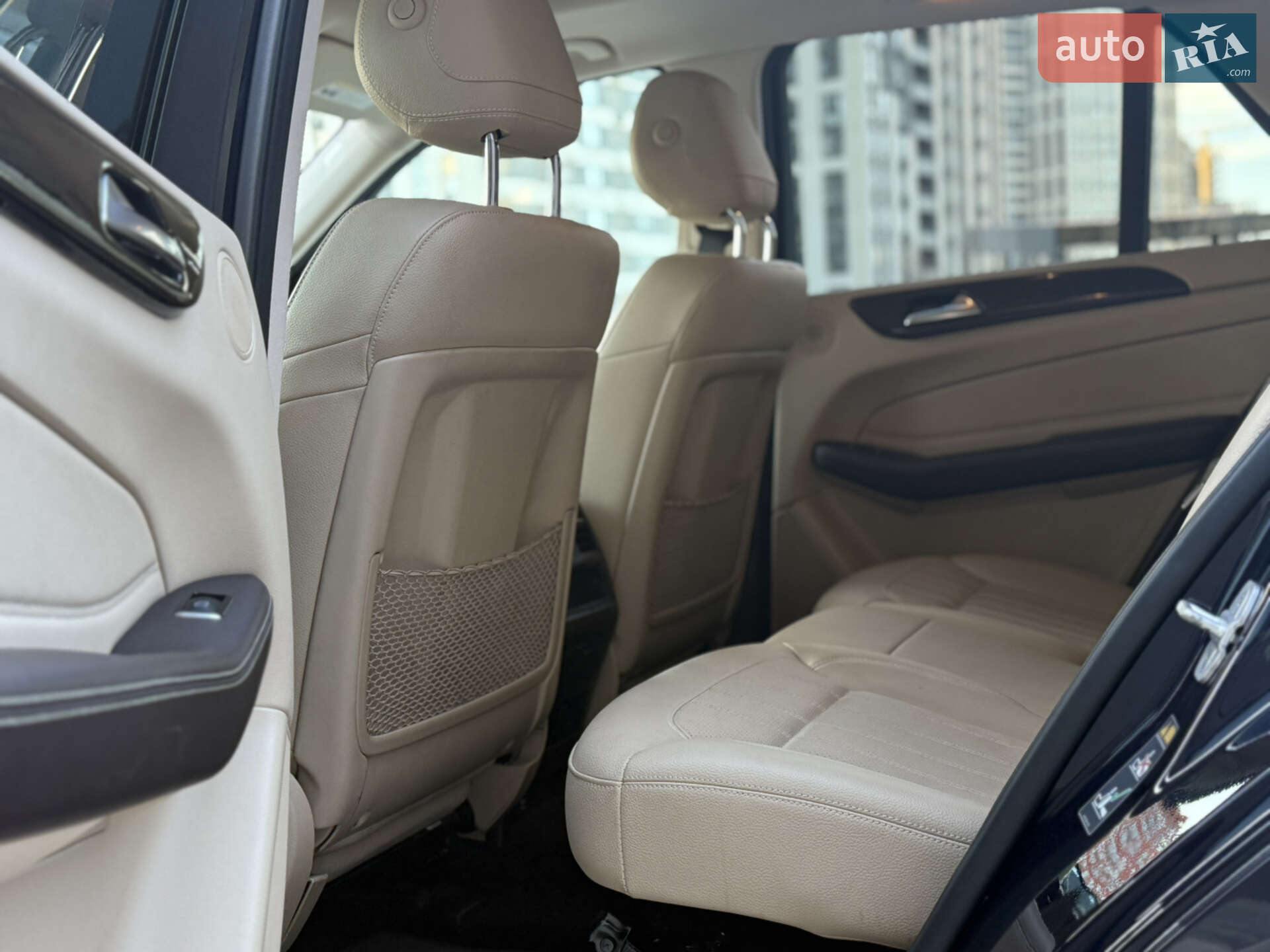 Mercedes-Benz GLE-Class 2015 VIN 4JGDA5HB3GA682115 фото оголошення 12 з 39