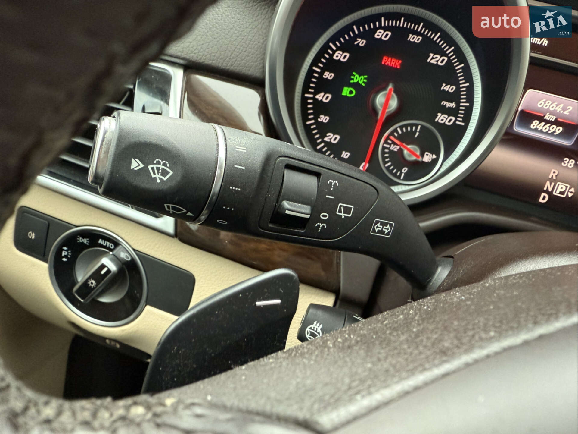 Mercedes-Benz GLE-Class 2015 VIN 4JGDA5HB3GA682115 фото оголошення 31 з 39