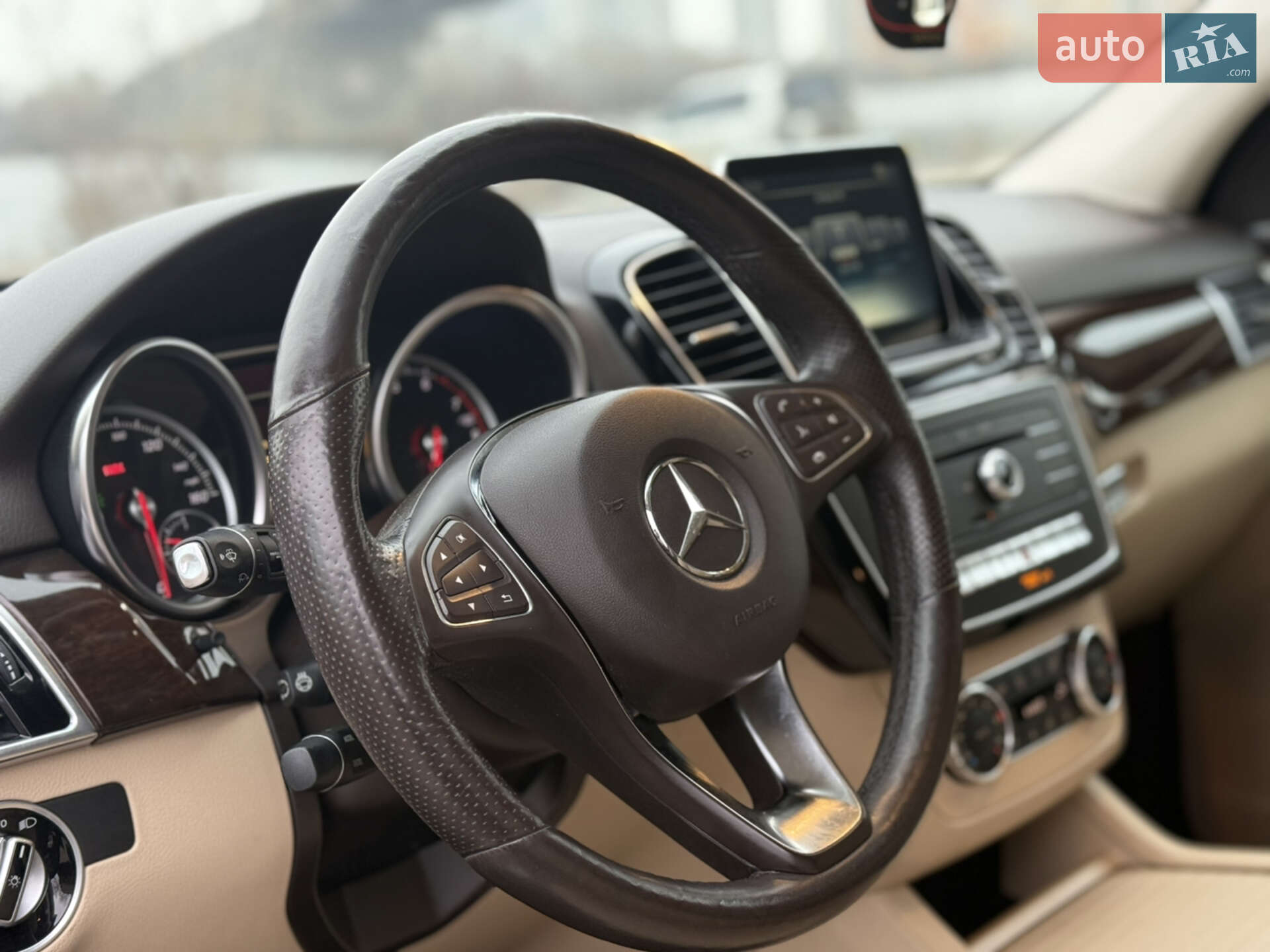Mercedes-Benz GLE-Class 2015 VIN 4JGDA5HB3GA682115 фото оголошення 37 з 39