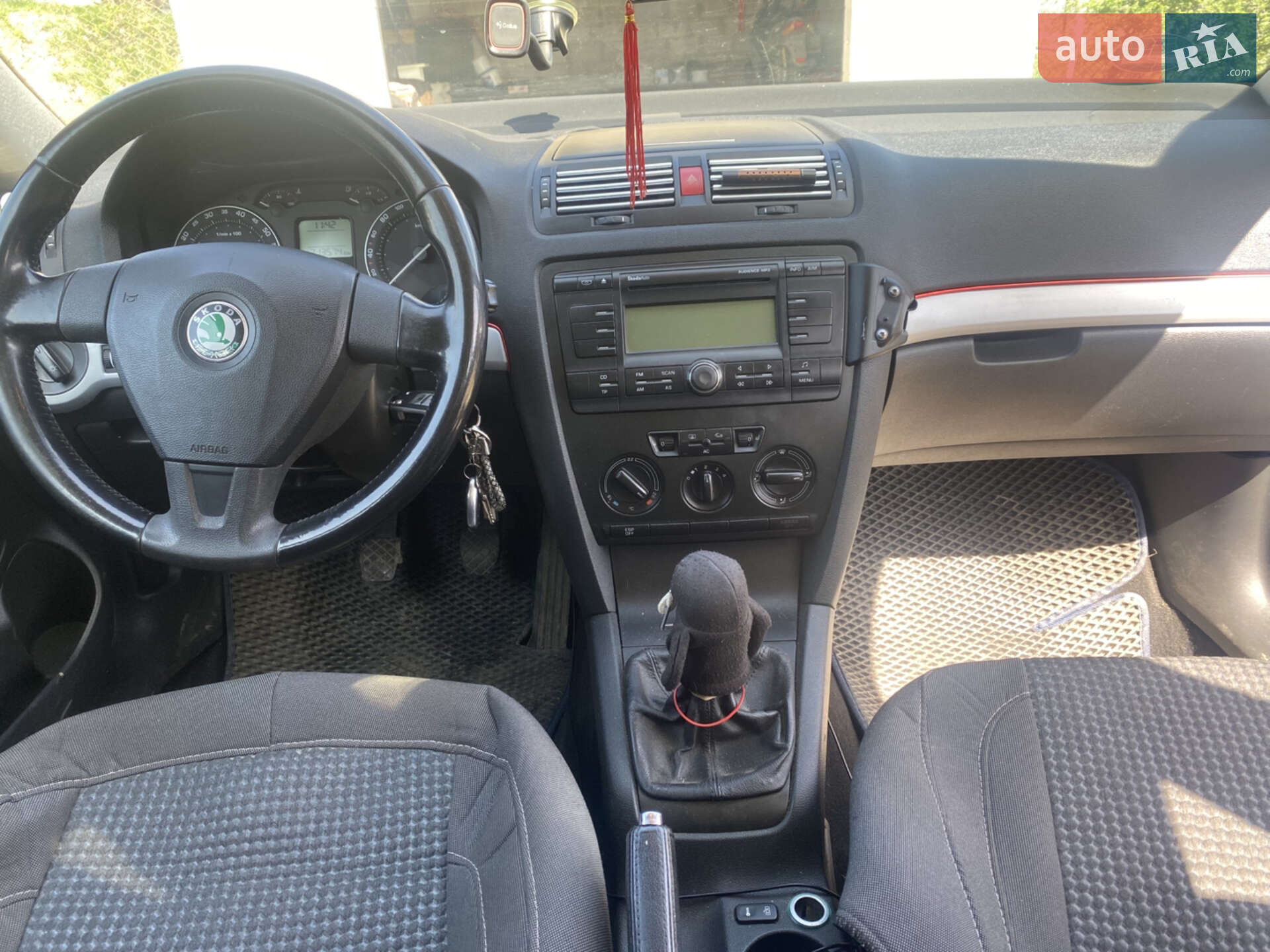 Skoda Octavia 2006 VIN TMBHB61Z172042236 фото оголошення 9 з 14