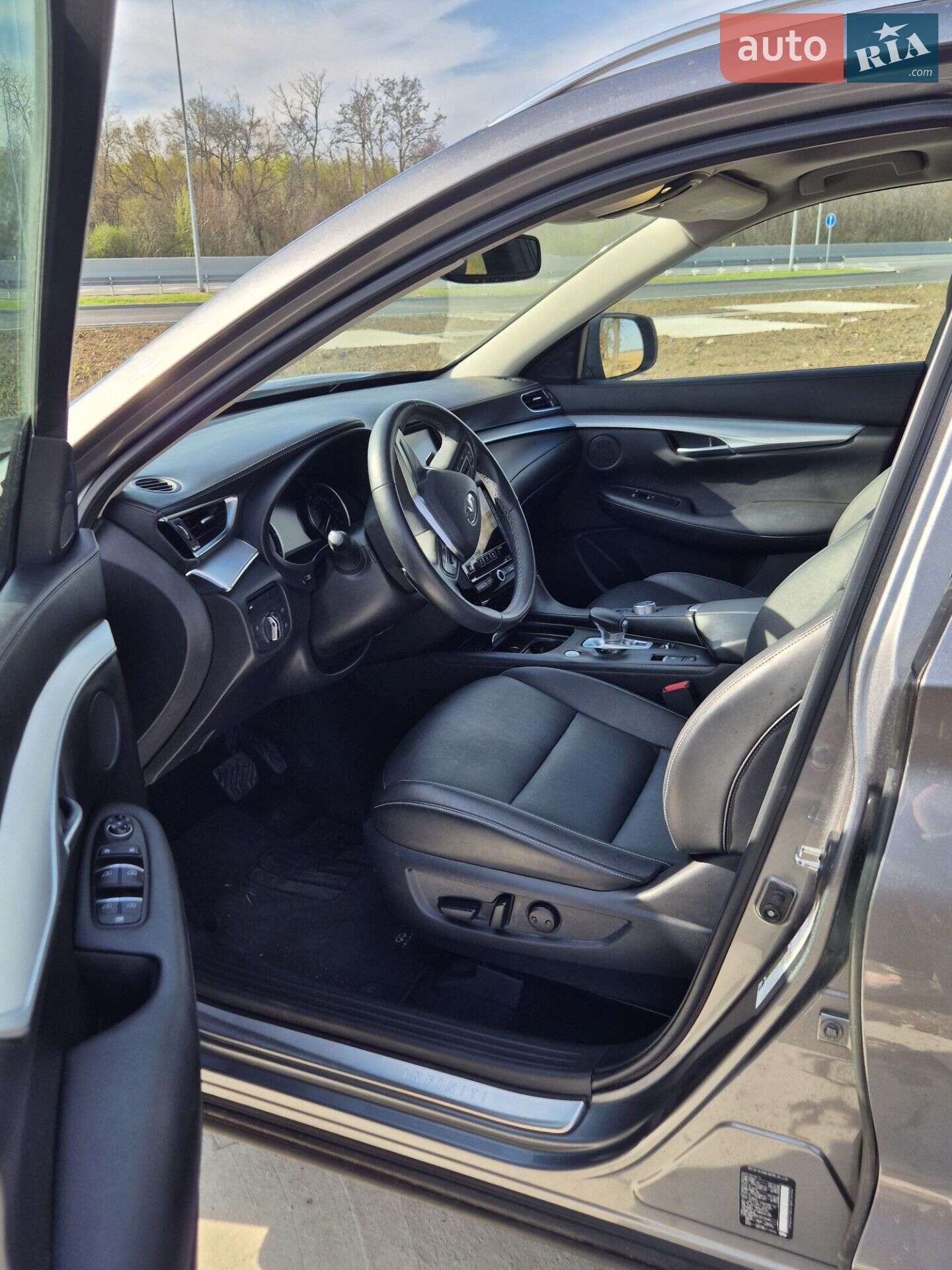 Infiniti QX50 2019 VIN 3PCAJ5M17KF146465 фото оголошення 2 з 11