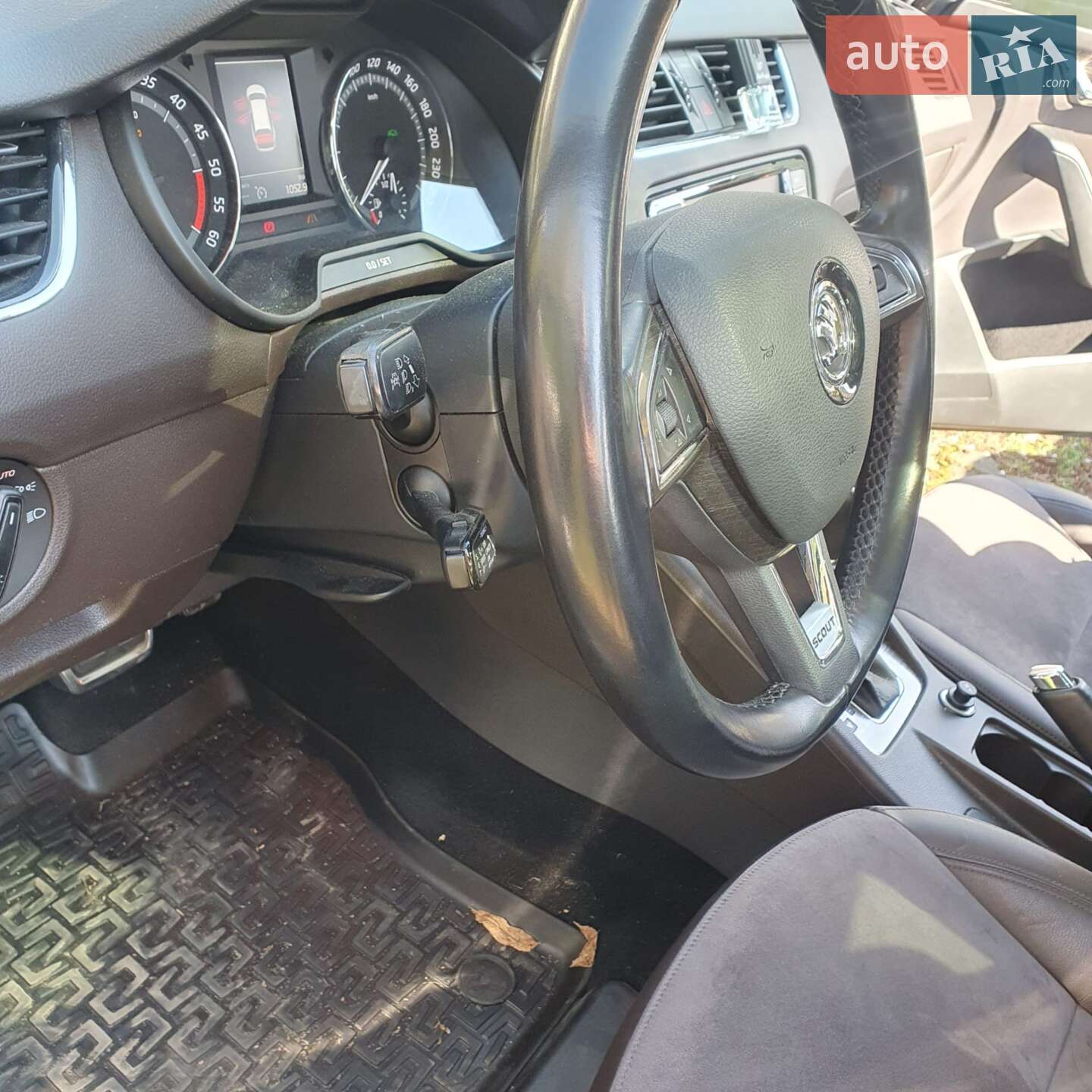 Skoda Octavia 2015 VIN TMBLK7NE3F0164579 фото оголошення 12 з 18