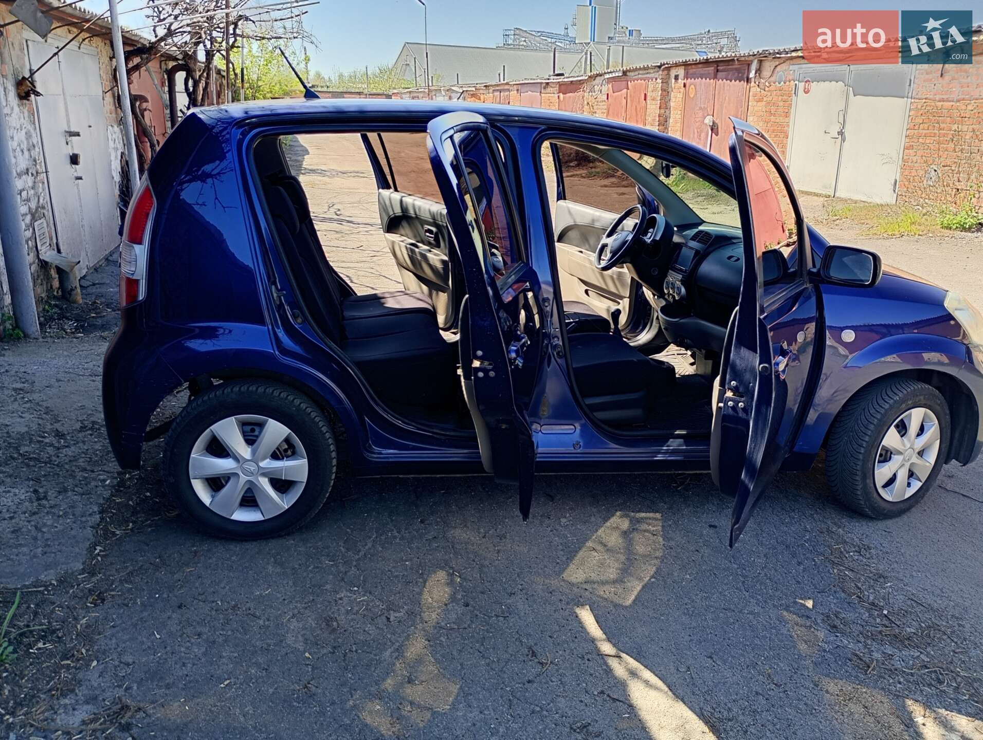 Daihatsu Sirion 2006 VIN JDAM300S001006245 фото оголошення 10 з 12