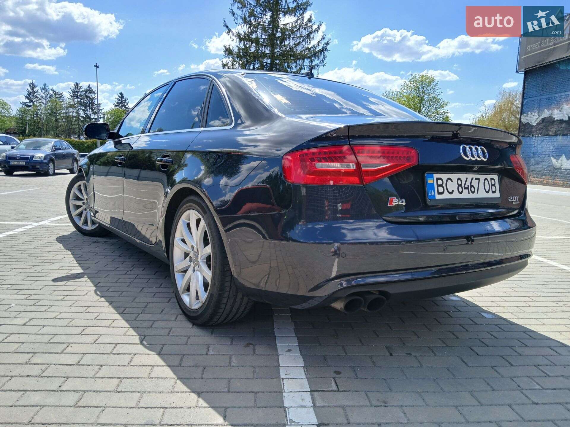 Audi A4 2012 VIN WAUFFAFL8DN030871 фото оголошення 4 з 19