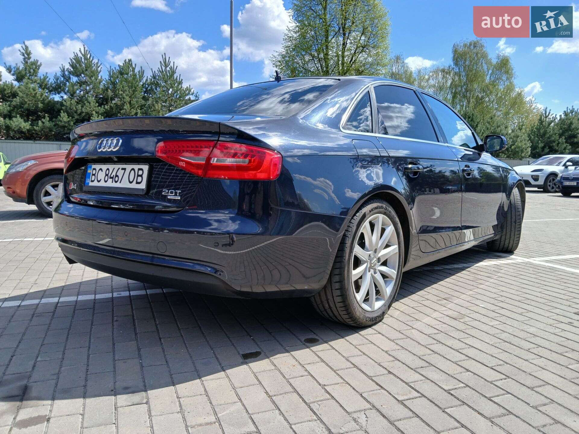 Audi A4 2012 VIN WAUFFAFL8DN030871 фото оголошення 7 з 19