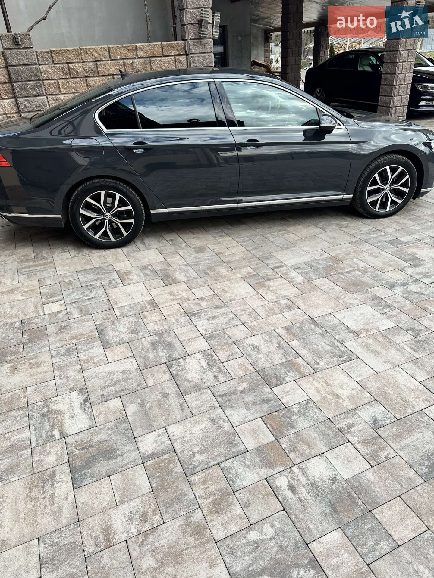 Volkswagen Passat 2020 VIN WVWZZZ3CZLE114410 фото оголошення 2 з 11