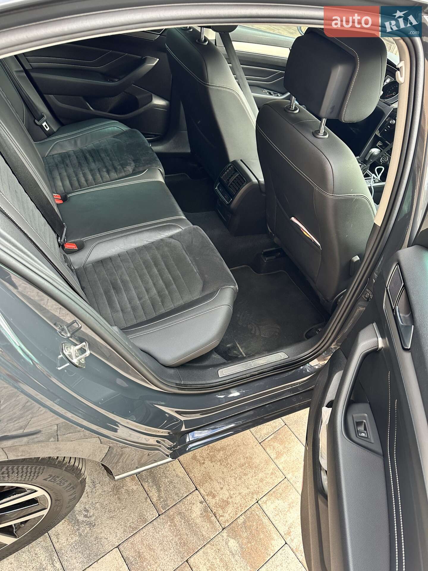 Volkswagen Passat 2020 VIN WVWZZZ3CZLE114410 фото оголошення 8 з 11