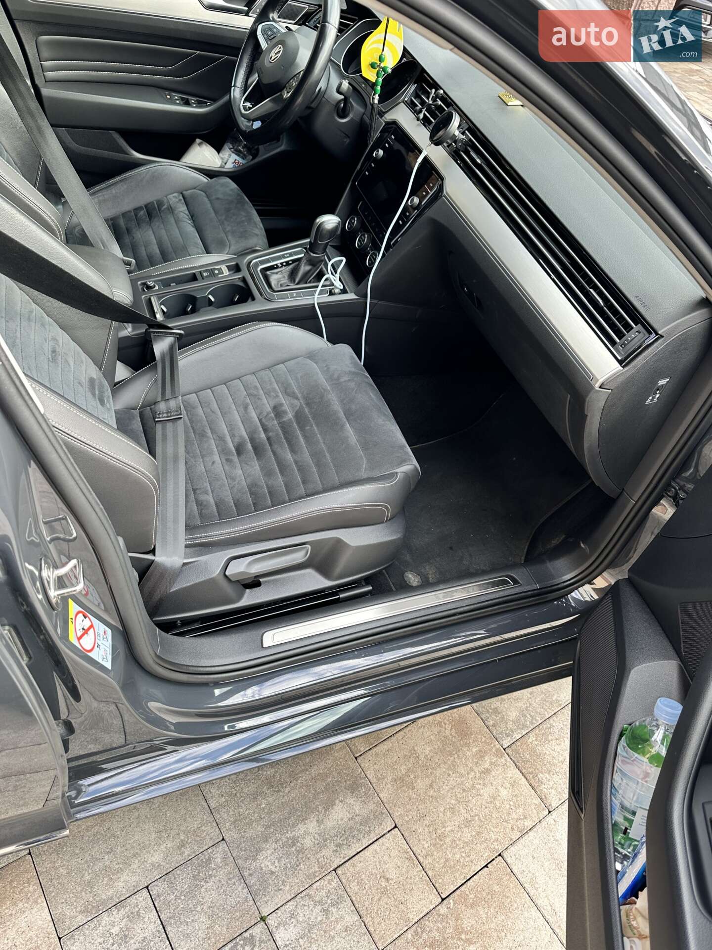 Volkswagen Passat 2020 VIN WVWZZZ3CZLE114410 фото оголошення 9 з 11