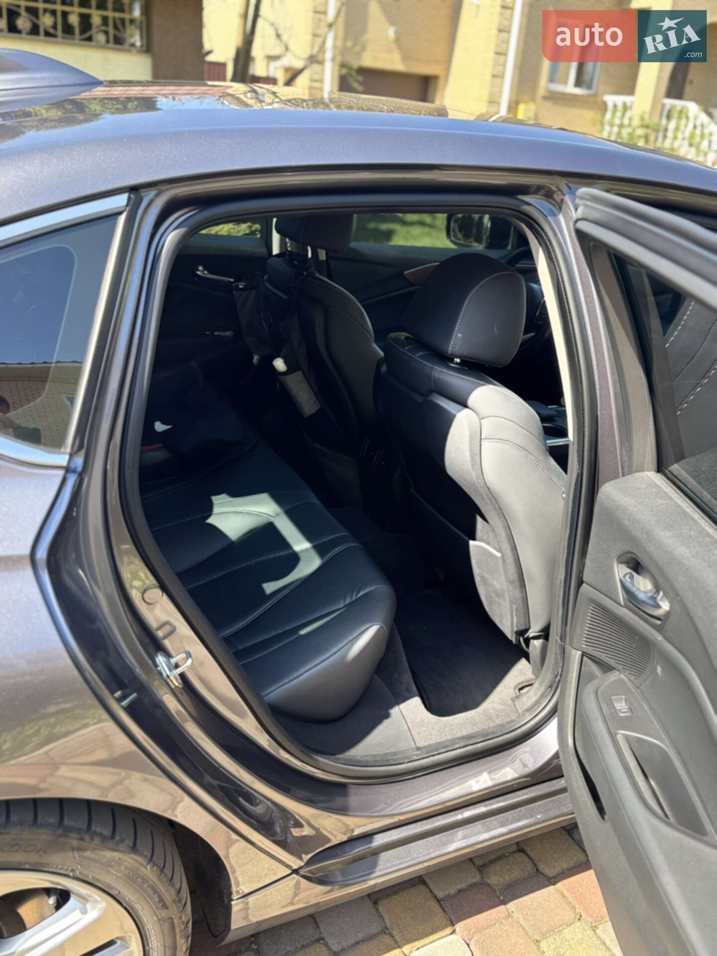 Acura TLX 2020 VIN 19UUB6F48MA002721 фото оголошення 17 з 28