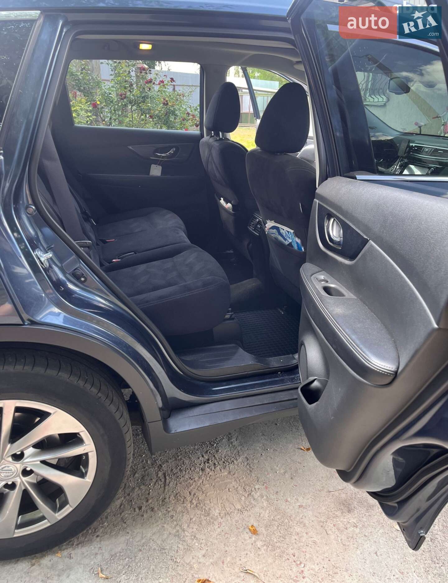 Nissan X-Trail 2016 VIN JN1TCAT32U0032207 фото оголошення 10 з 16
