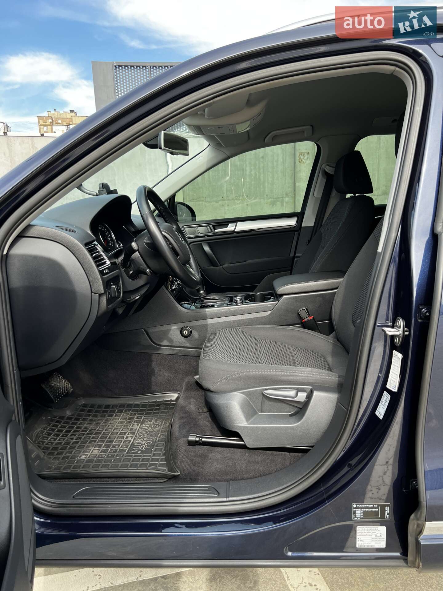 Volkswagen Touareg 2012 VIN WVGZZZ7PZCD048954 фото оголошення 12 з 56