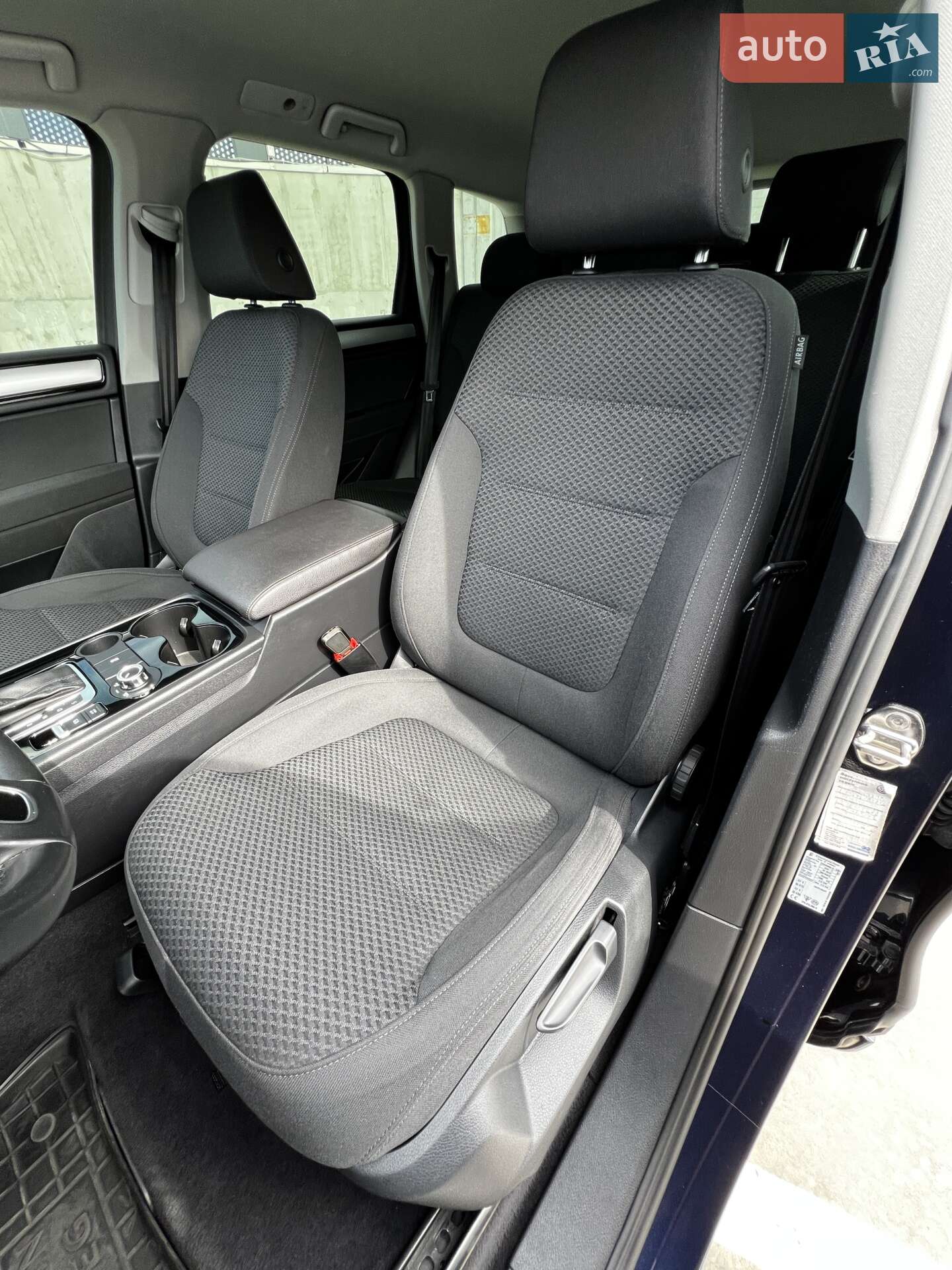 Volkswagen Touareg 2012 VIN WVGZZZ7PZCD048954 фото оголошення 19 з 56