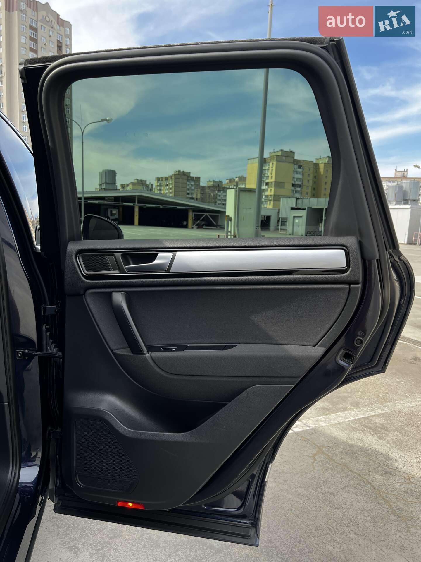 Volkswagen Touareg 2012 VIN WVGZZZ7PZCD048954 фото оголошення 38 з 56