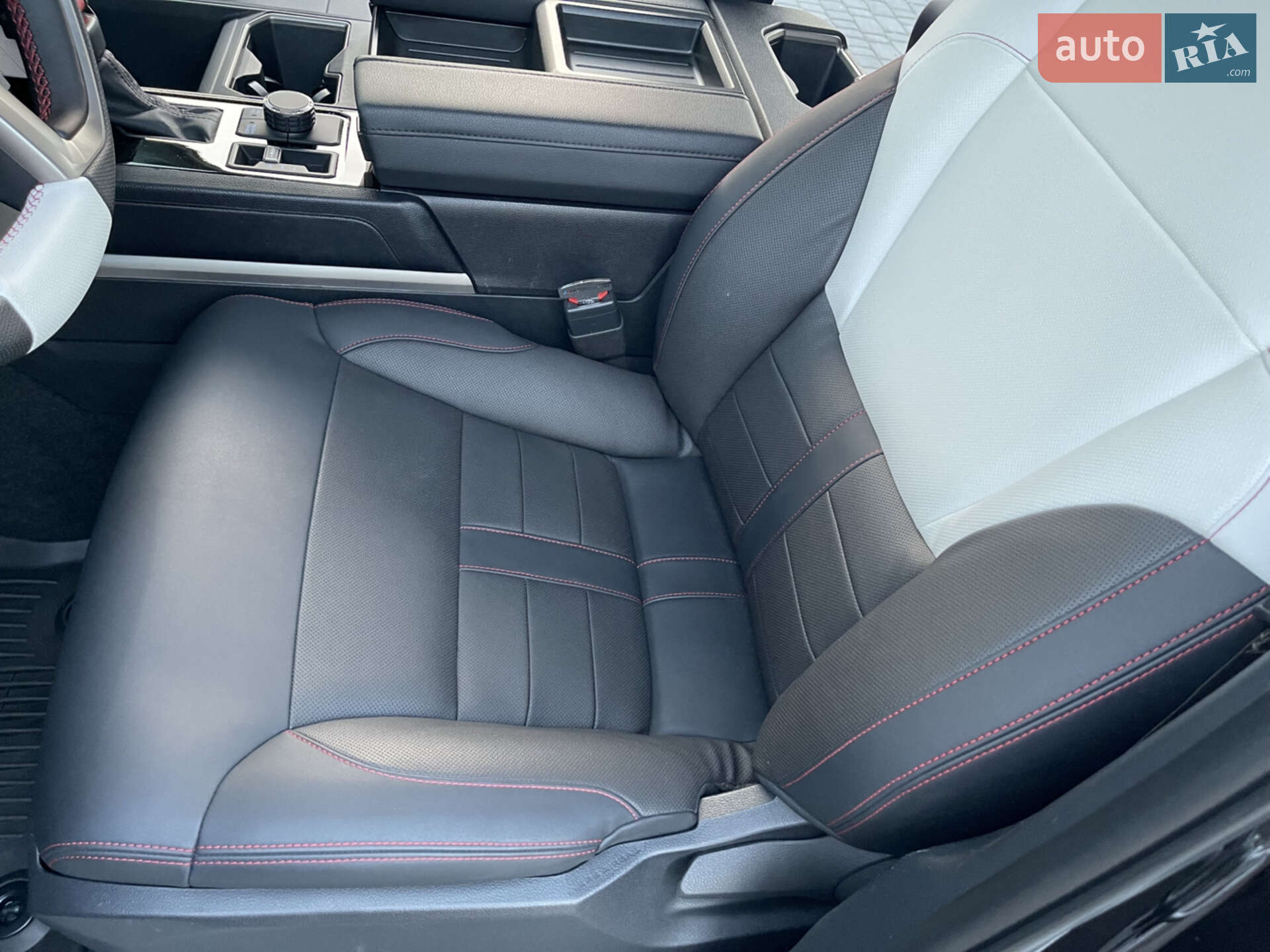 Toyota Tundra 2022 VIN 5TFLA5DB6NX053142 фото оголошення 12 з 31