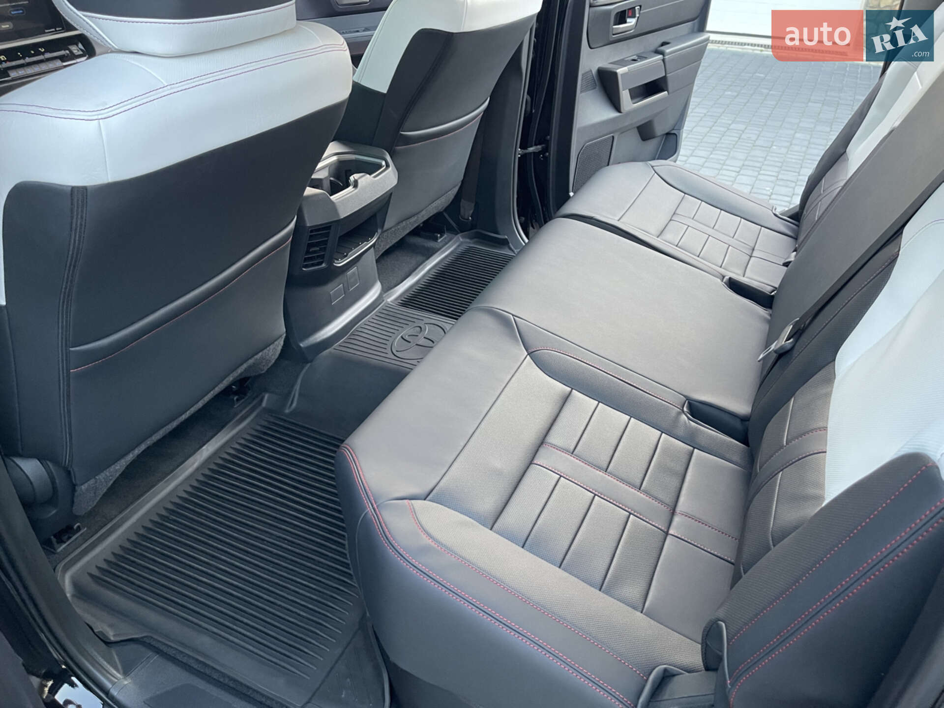 Toyota Tundra 2022 VIN 5TFLA5DB6NX053142 фото оголошення 14 з 31