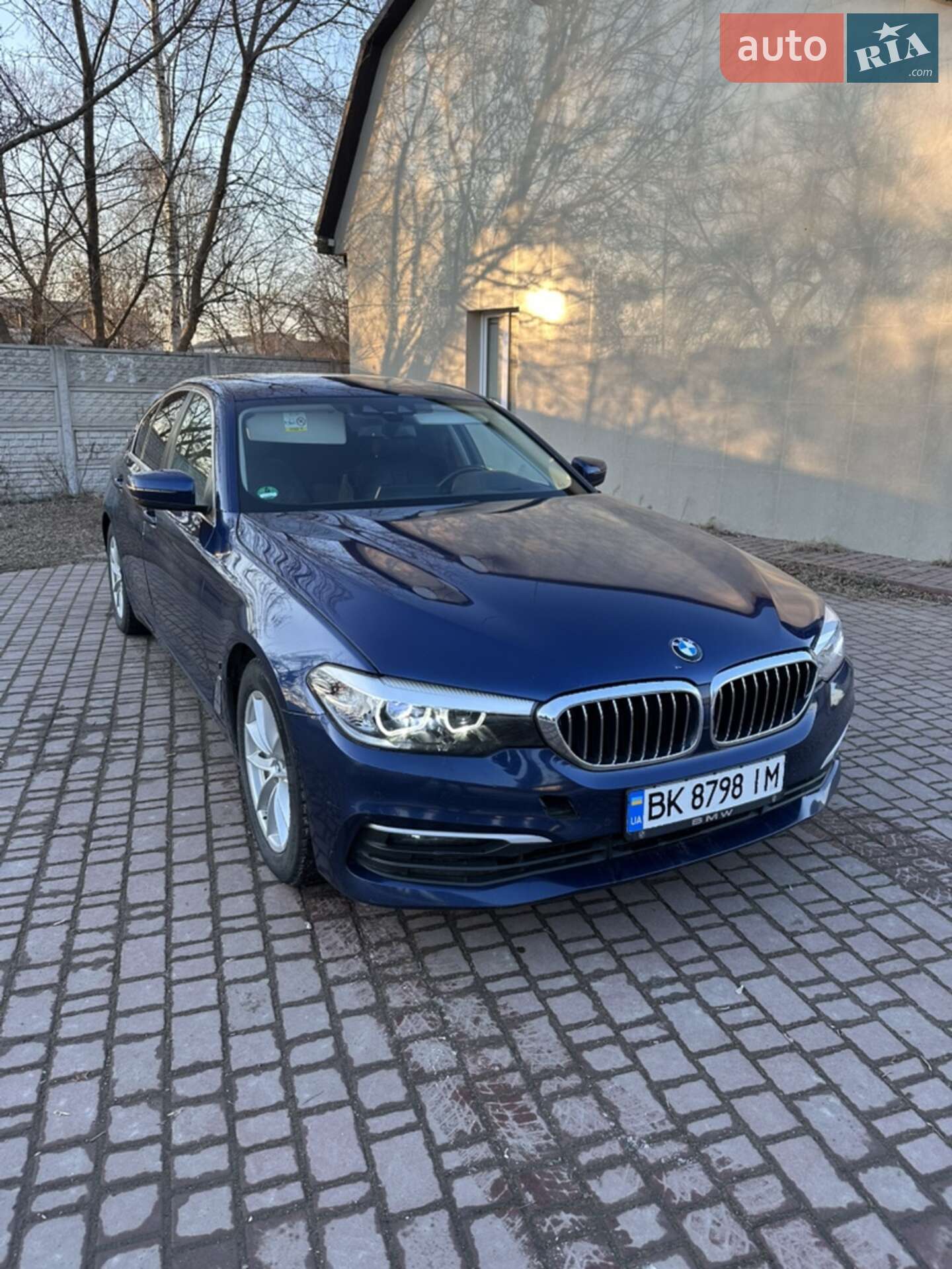 BMW 5 Series 2018 VIN WBAJA91010B304962 фото оголошення 6 з 15