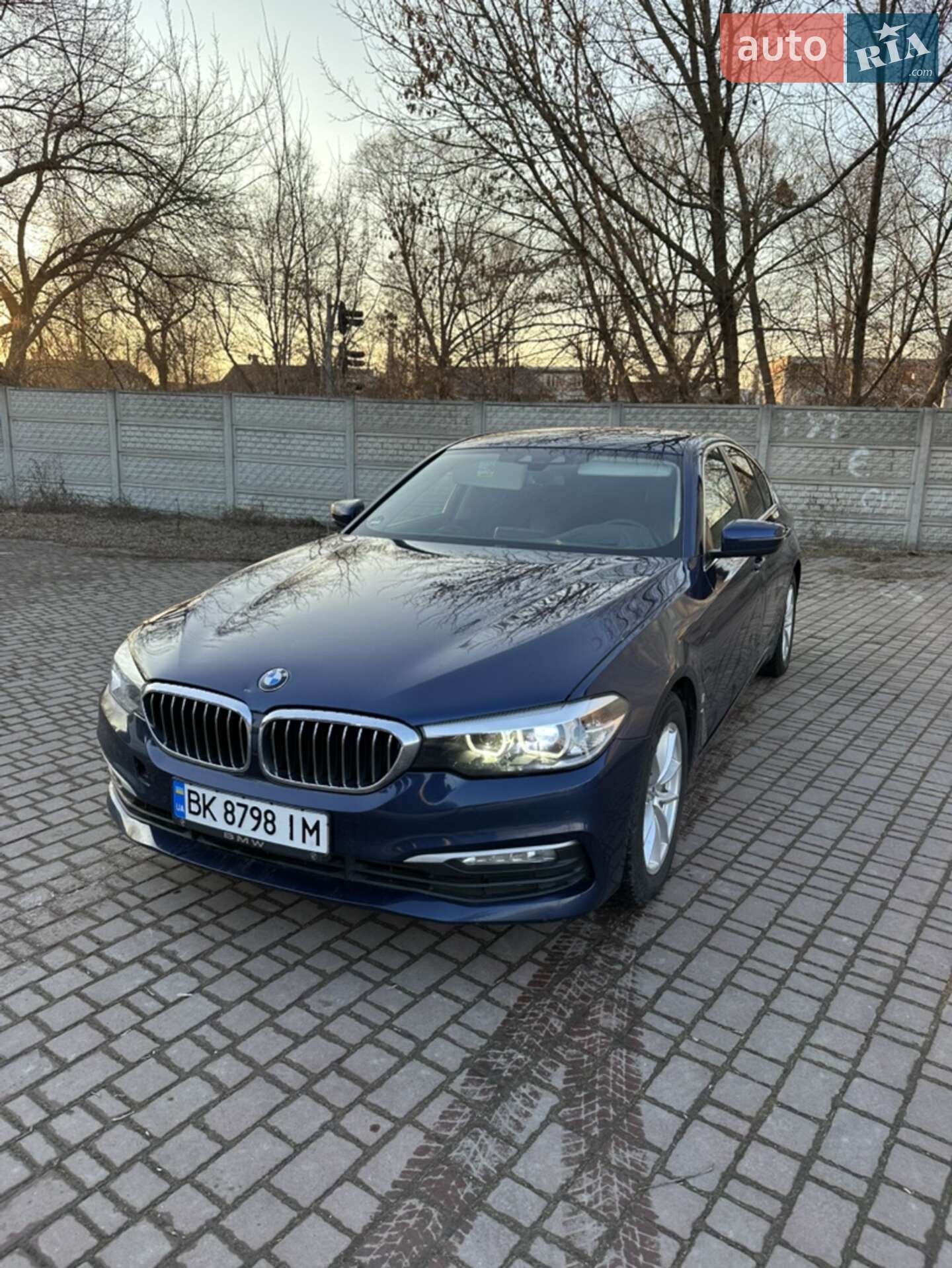 BMW 5 Series 2018 VIN WBAJA91010B304962 фото оголошення 7 з 15