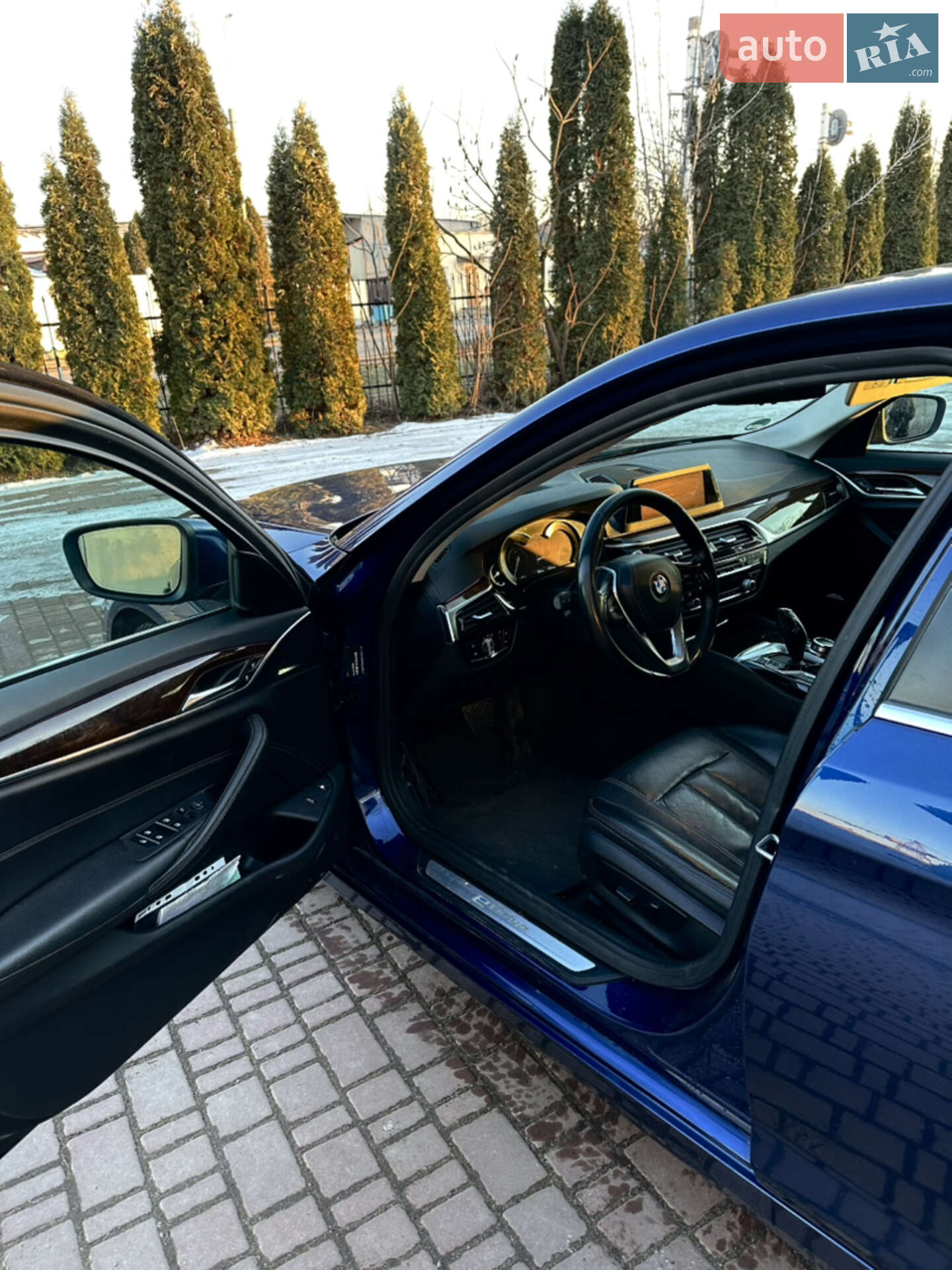 BMW 5 Series 2018 VIN WBAJA91010B304962 фото оголошення 11 з 15