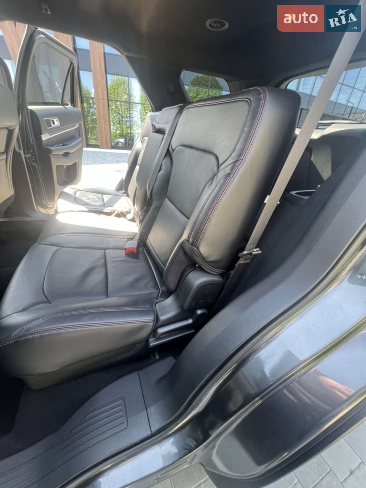 Ford Explorer 2018 VIN 1FM5K8GT6JGC64262 фото оголошення 19 з 25