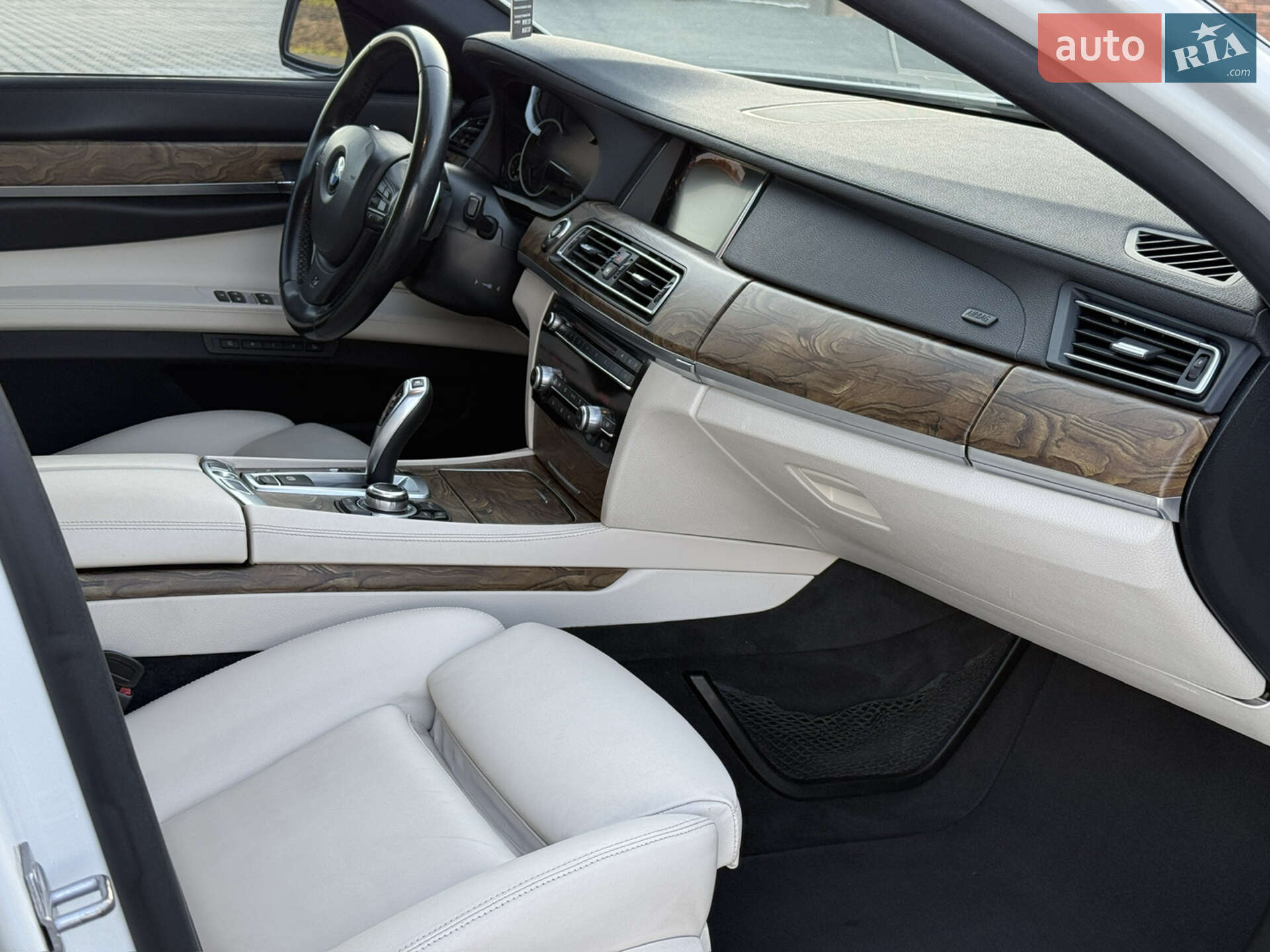 BMW 7 Series 2013 VIN WBAYE4C54DD137439 фото оголошення 12 з 67
