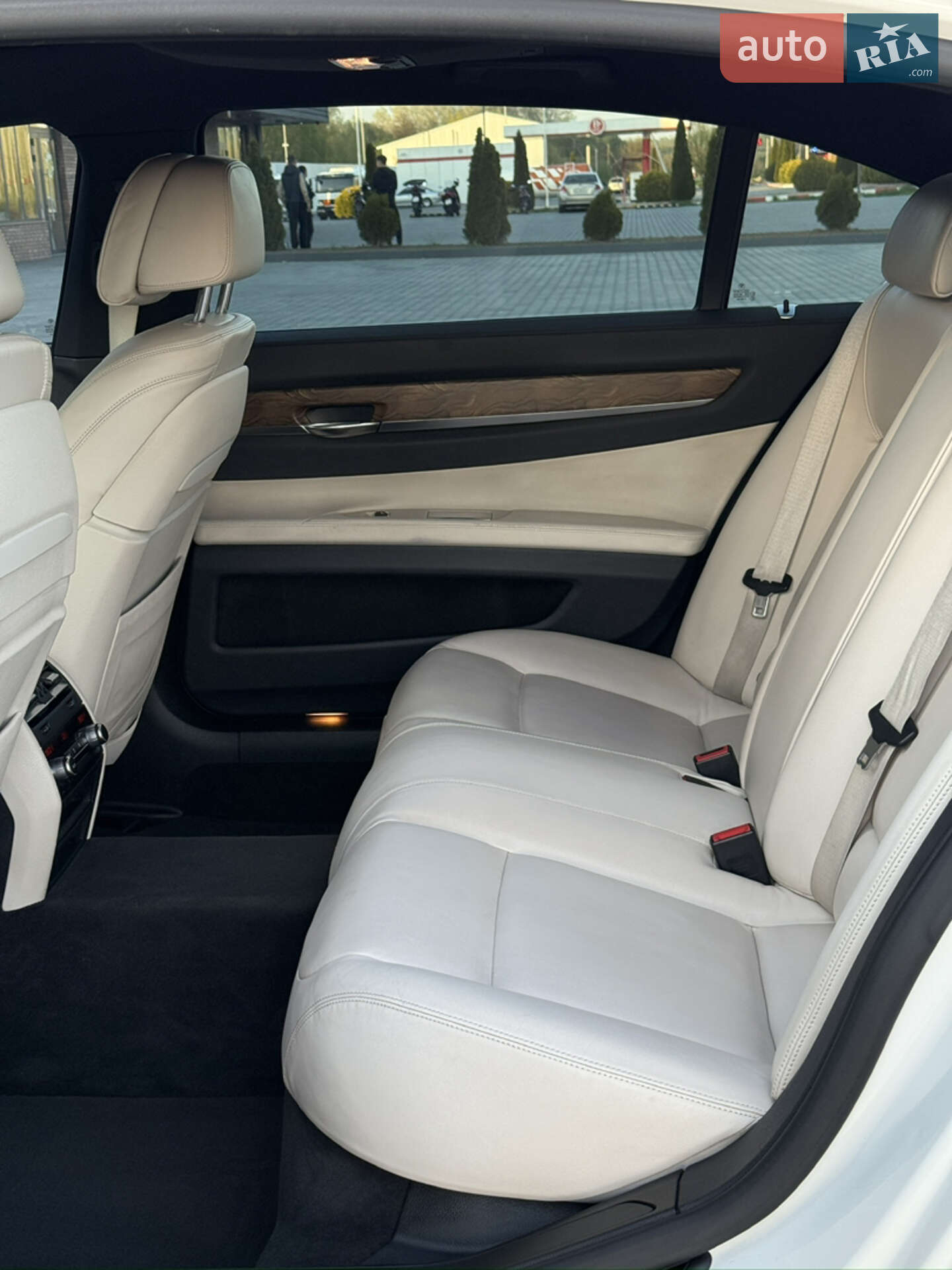 BMW 7 Series 2013 VIN WBAYE4C54DD137439 фото оголошення 13 з 67