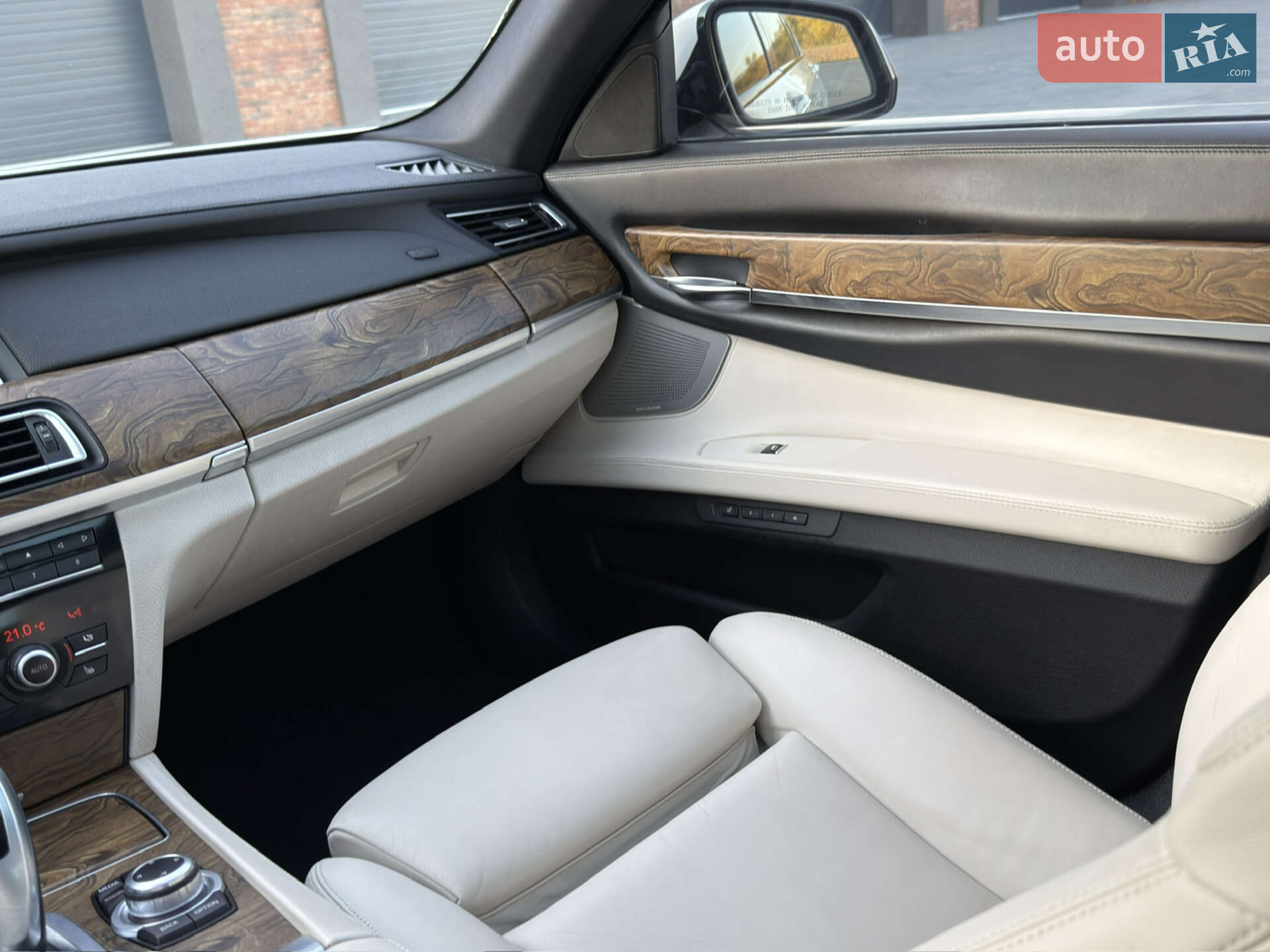 BMW 7 Series 2013 VIN WBAYE4C54DD137439 фото оголошення 16 з 67
