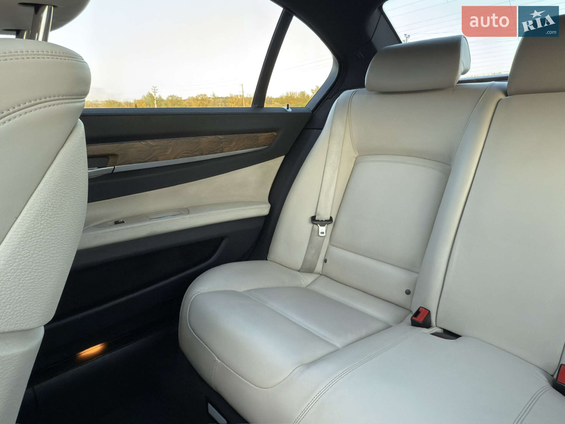 BMW 7 Series 2013 VIN WBAYE4C54DD137439 фото оголошення 18 з 67