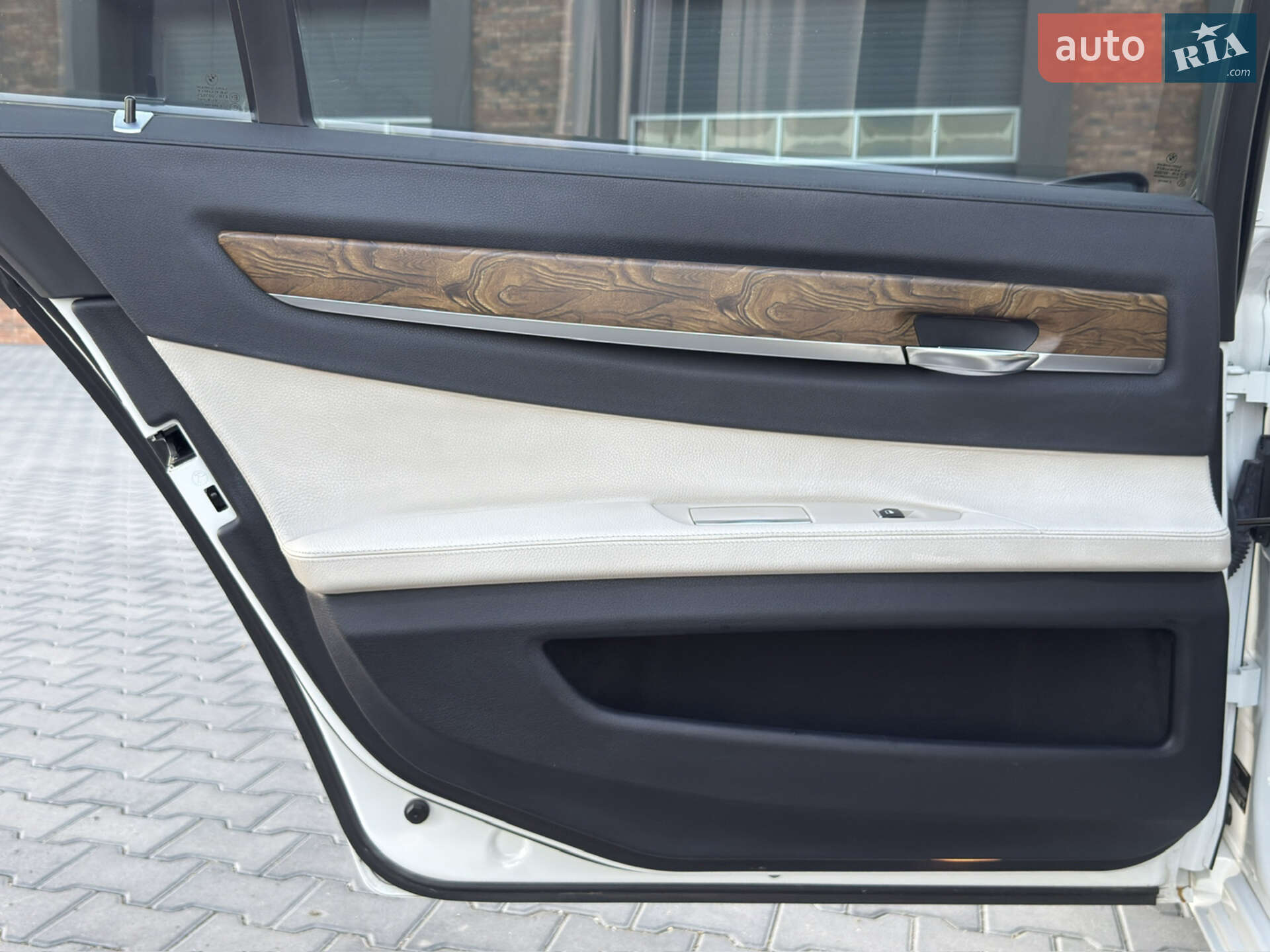 BMW 7 Series 2013 VIN WBAYE4C54DD137439 фото оголошення 24 з 67
