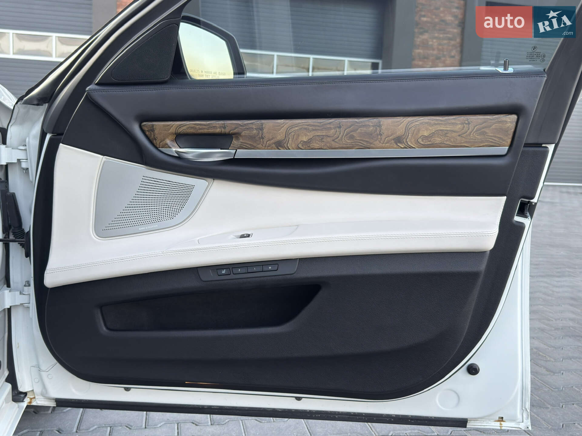 BMW 7 Series 2013 VIN WBAYE4C54DD137439 фото оголошення 25 з 67