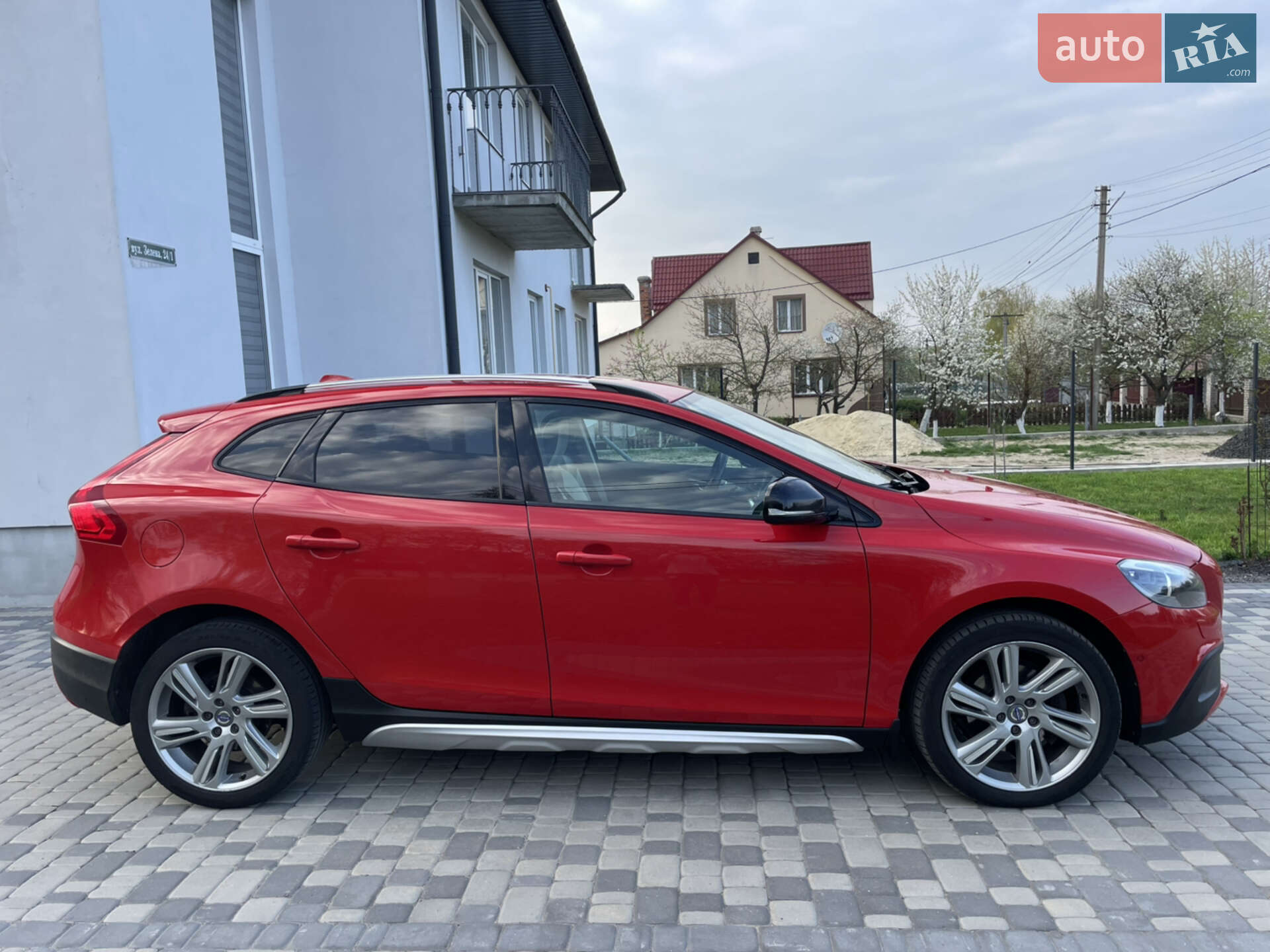 Volvo V40 Cross Country 2013 VIN YV1MZ8451D2002645 фото оголошення 3 з 44