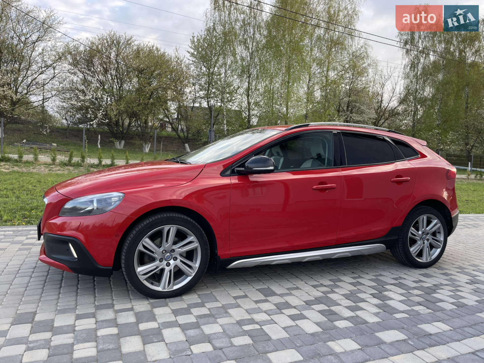 Volvo V40 Cross Country 2013 VIN YV1MZ8451D2002645 фото оголошення 10 з 44