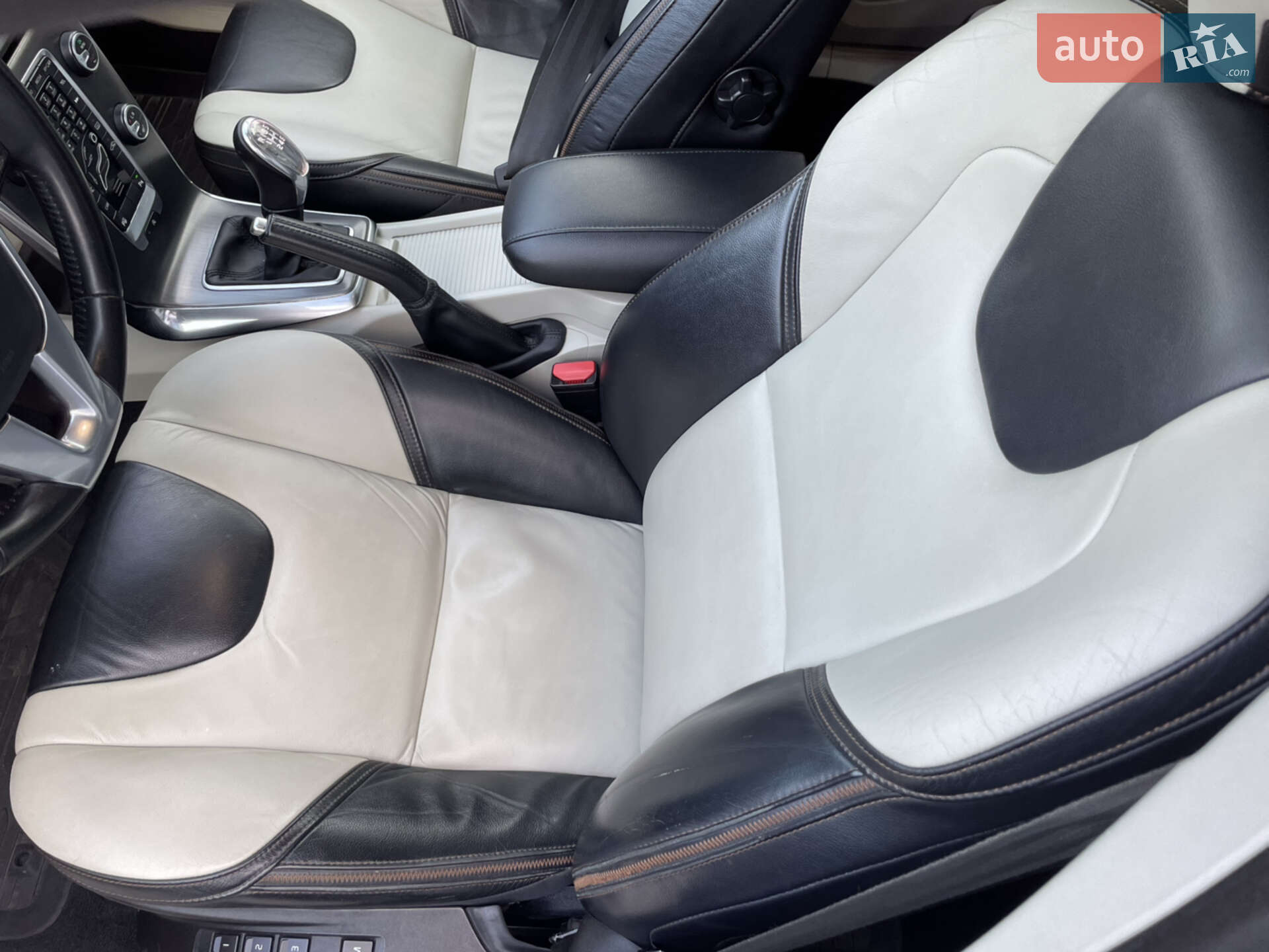 Volvo V40 Cross Country 2013 VIN YV1MZ8451D2002645 фото оголошення 21 з 44