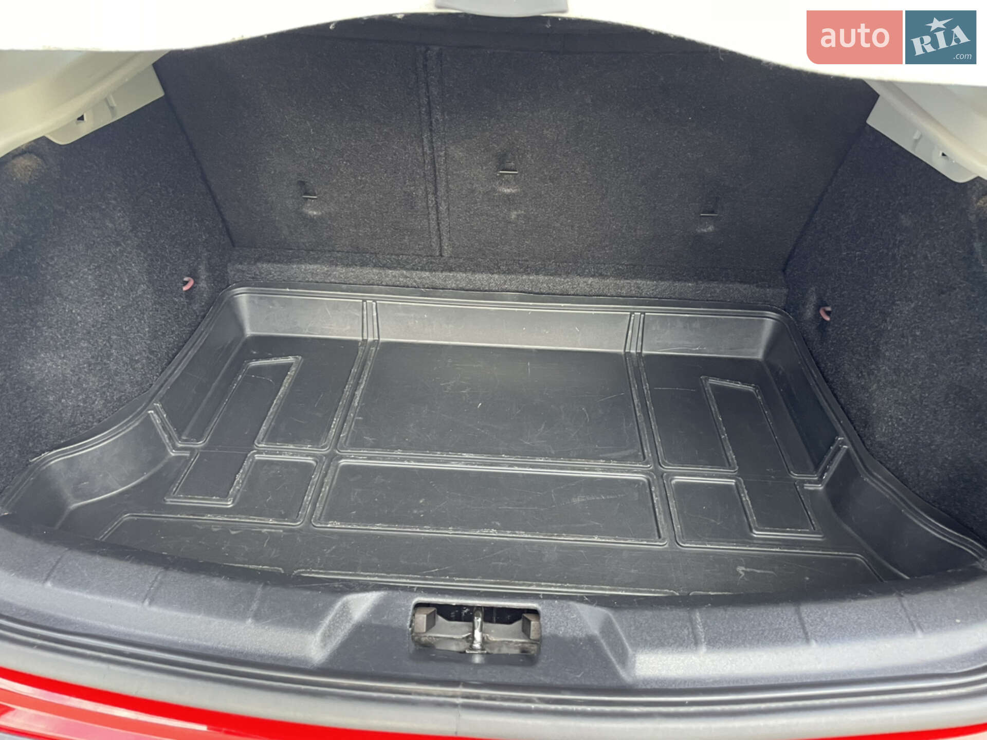 Volvo V40 Cross Country 2013 VIN YV1MZ8451D2002645 фото оголошення 22 з 44