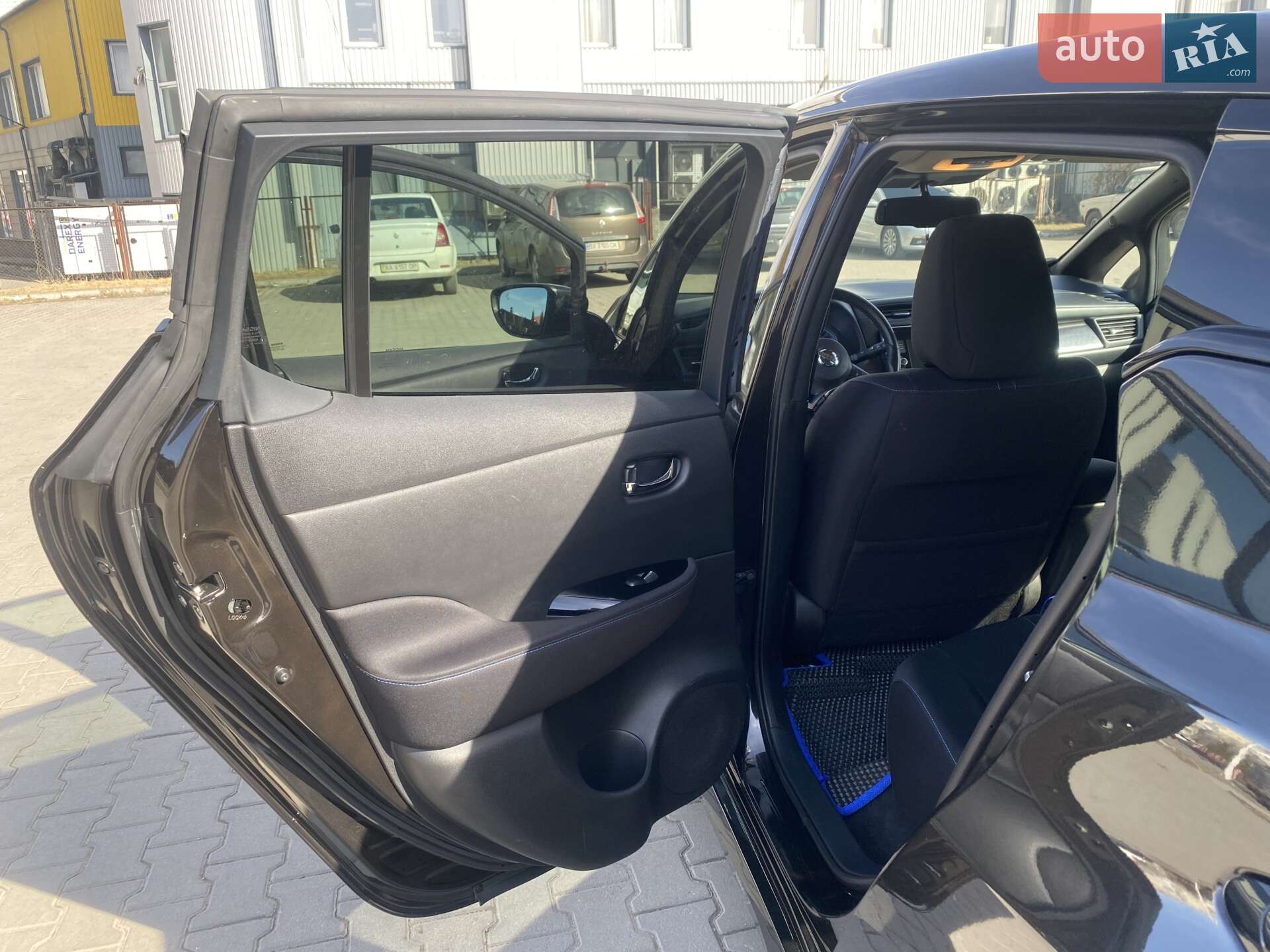 Nissan Leaf 2018 VIN SJNFAAZE1U0013001 фото оголошення 3 з 10