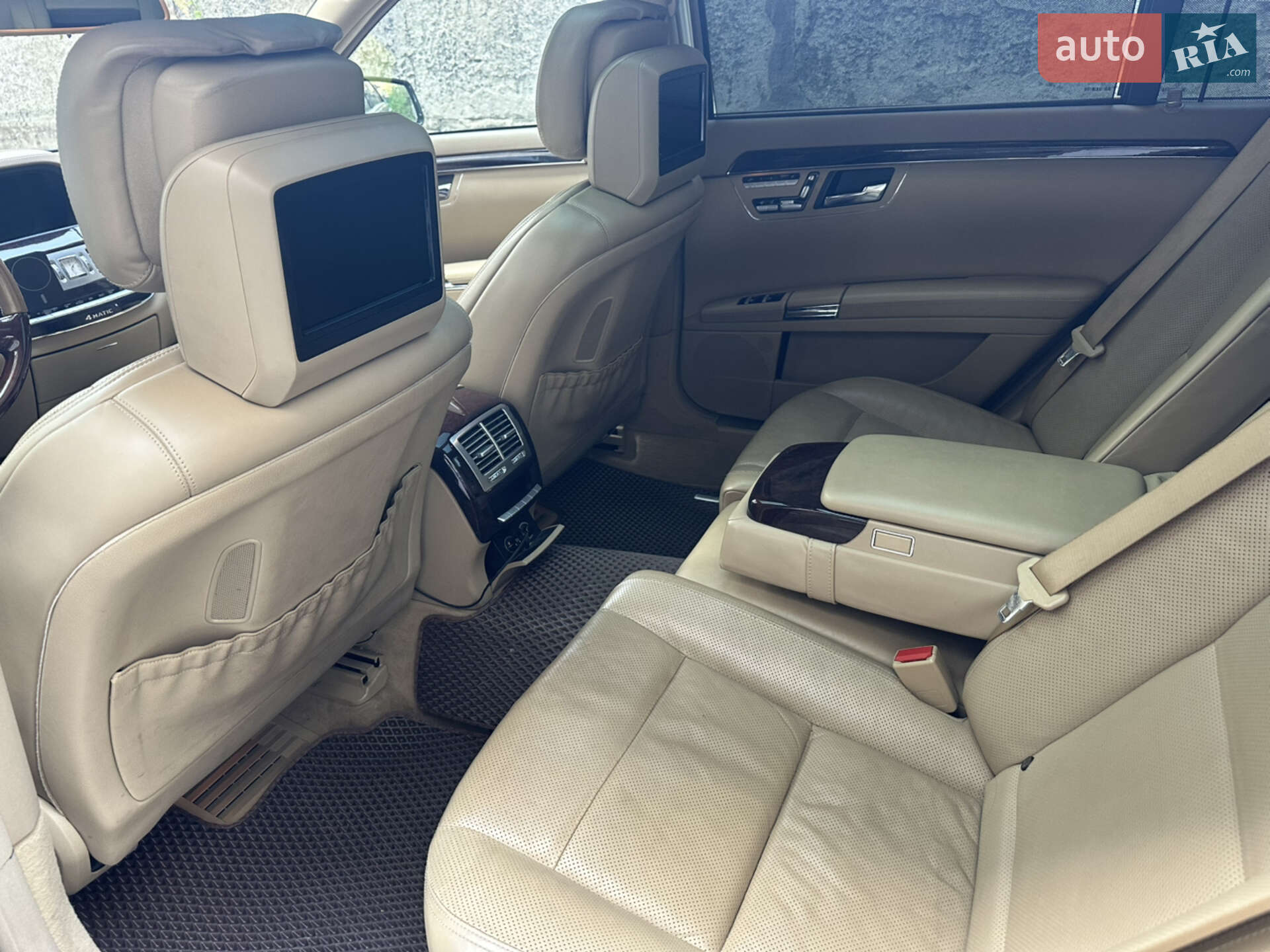Mercedes-Benz S-Class 2010 VIN WDDNG8GBXAA341902 фото оголошення 17 з 22