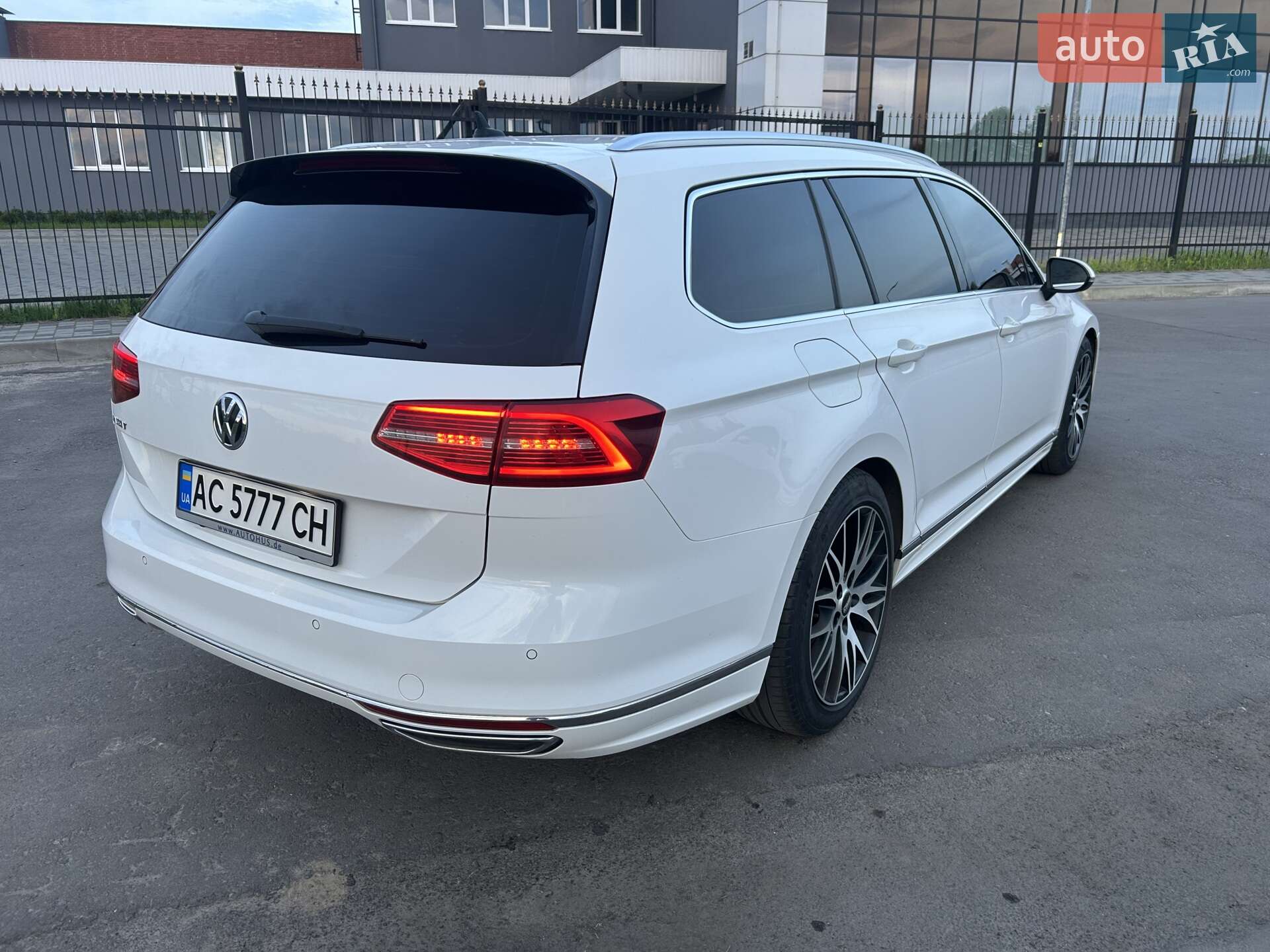 Volkswagen Passat 2018 VIN WVWZZZ3CZKE026334 фото оголошення 9 з 32