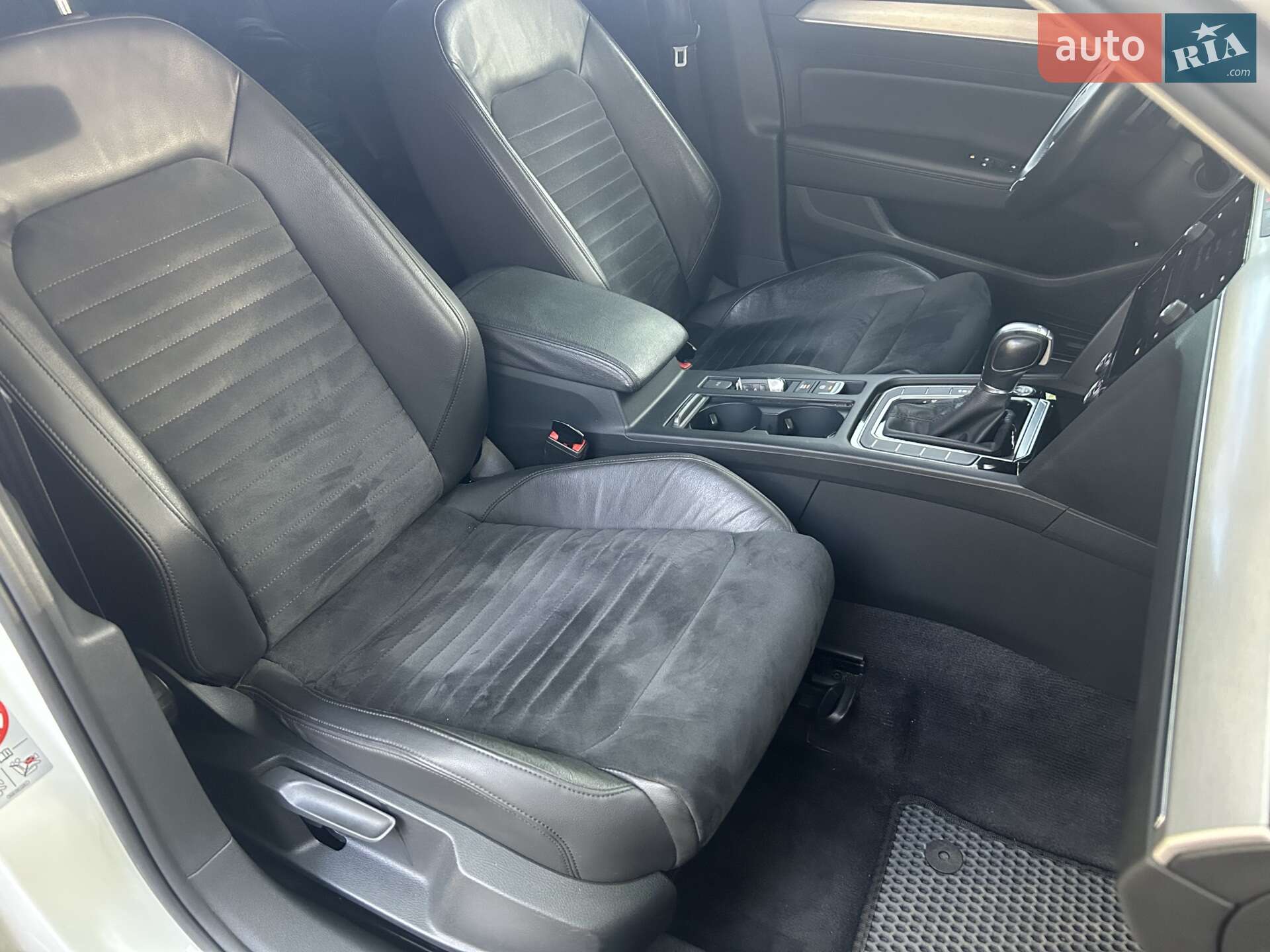 Volkswagen Passat 2018 VIN WVWZZZ3CZKE026334 фото оголошення 21 з 32