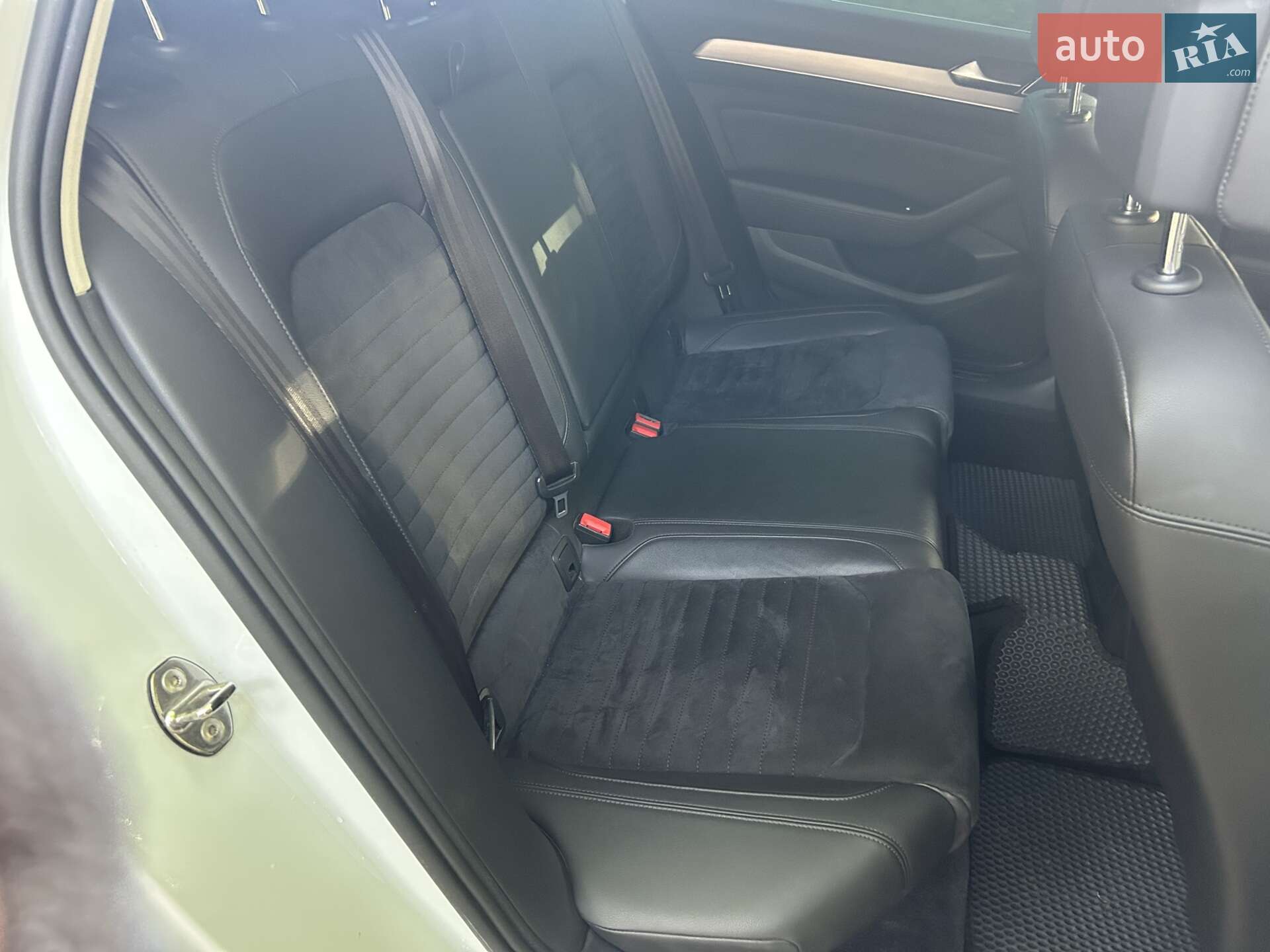 Volkswagen Passat 2018 VIN WVWZZZ3CZKE026334 фото оголошення 22 з 32