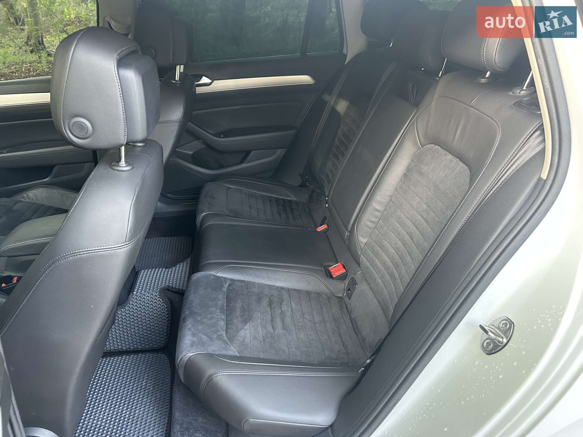Volkswagen Passat 2018 VIN WVWZZZ3CZKE026334 фото оголошення 25 з 32