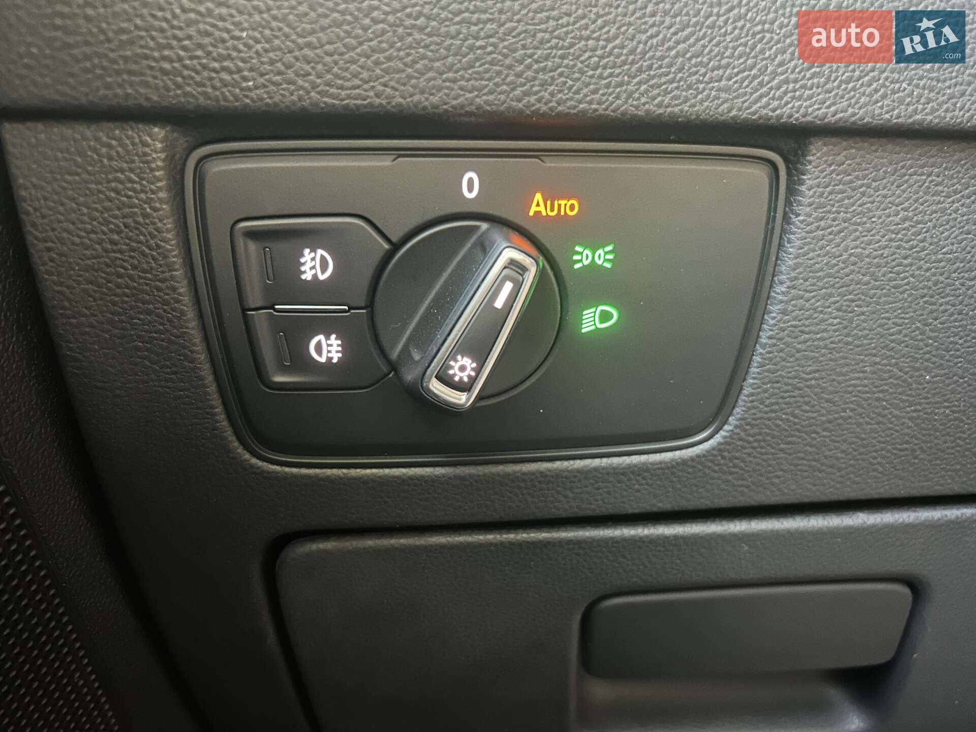 Volkswagen Passat 2018 VIN WVWZZZ3CZKE026334 фото оголошення 30 з 32