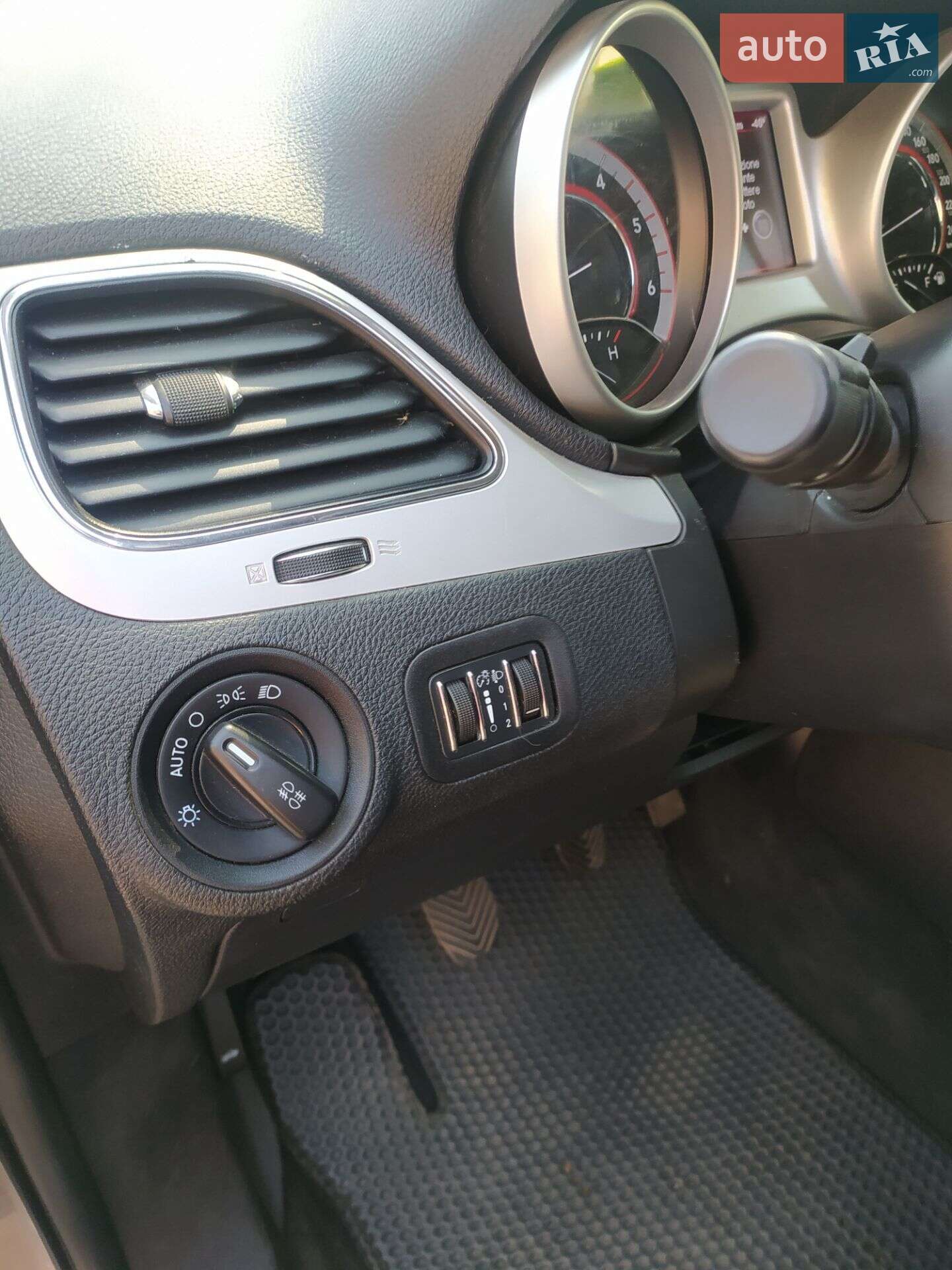 Fiat Freemont 2011 VIN 3C4PFABY3CT133073 фото оголошення 7 з 21