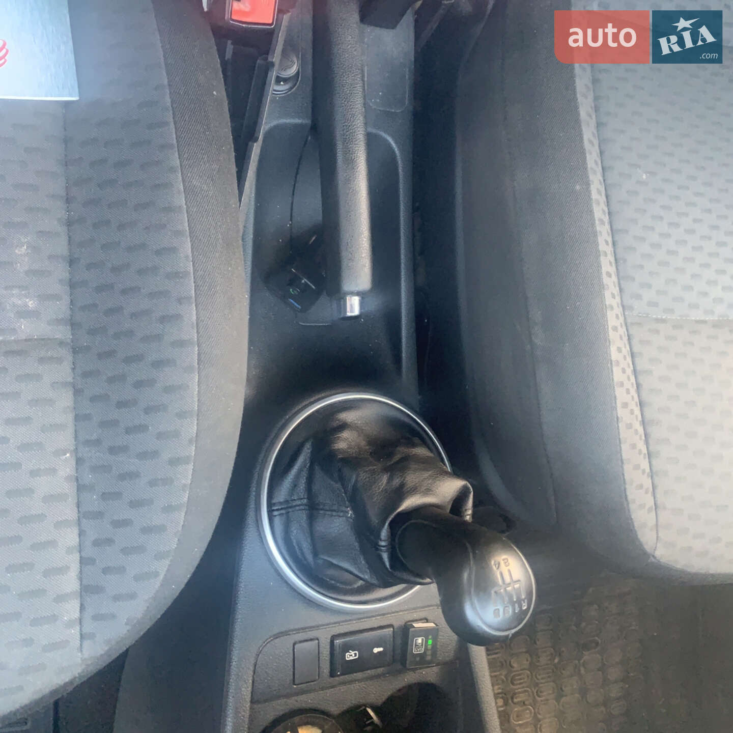 Skoda Fabia 2010 VIN TMBEC45J9BB501367 фото оголошення 9 з 23