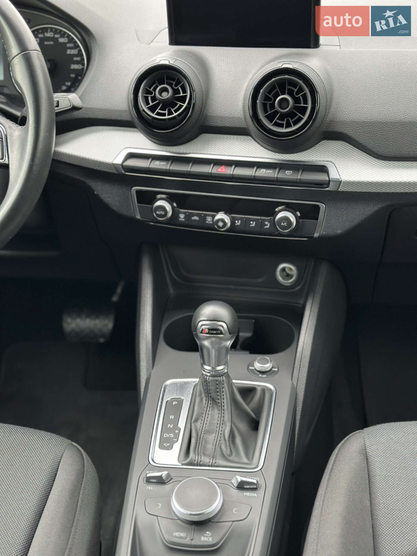 Audi Q2 2018 VIN WAUZZZGA2KA014220 фото оголошення 32 з 38