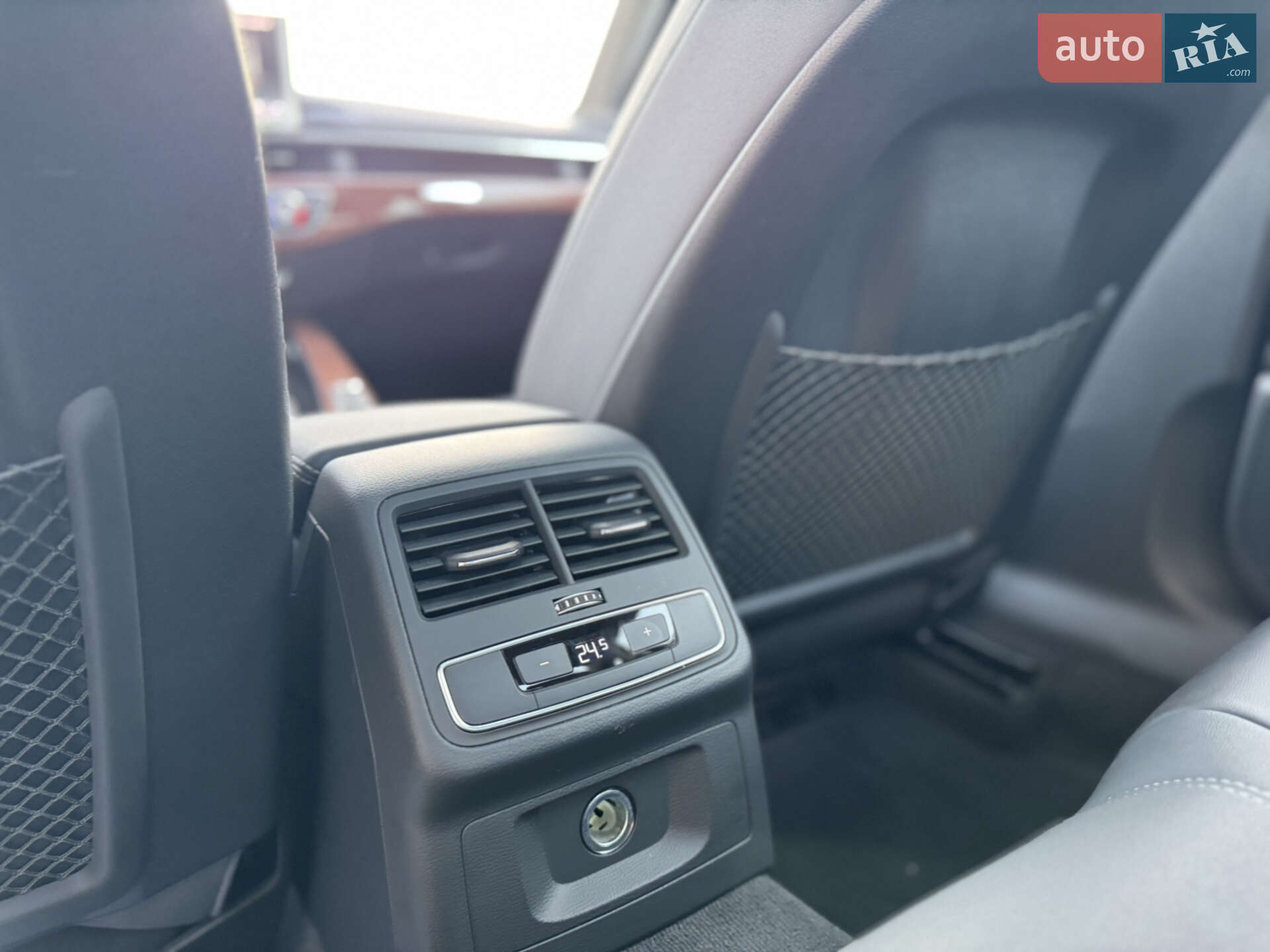 Audi A4 2020 VIN WAUABAF47MN002641 фото оголошення 12 з 16